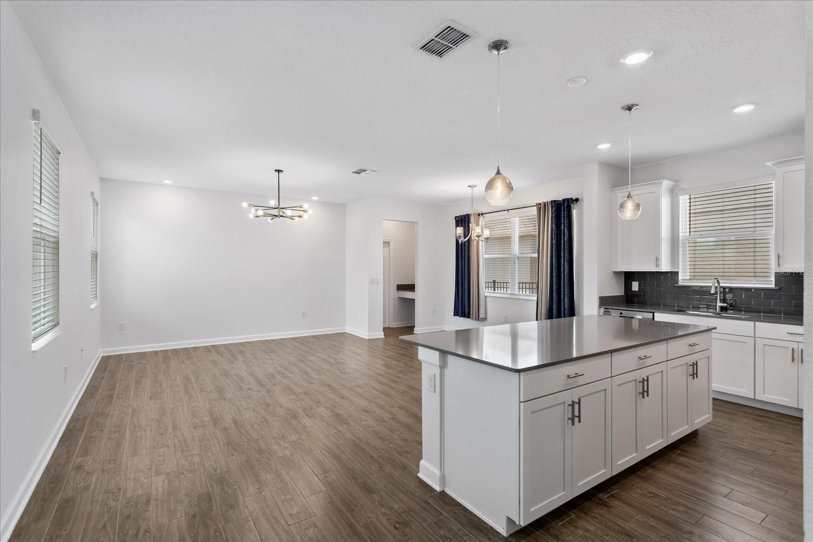 STOREY PK-PH 5 - Residential