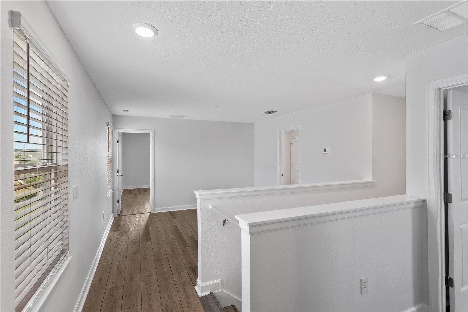 STOREY PK-PH 5 - Residential