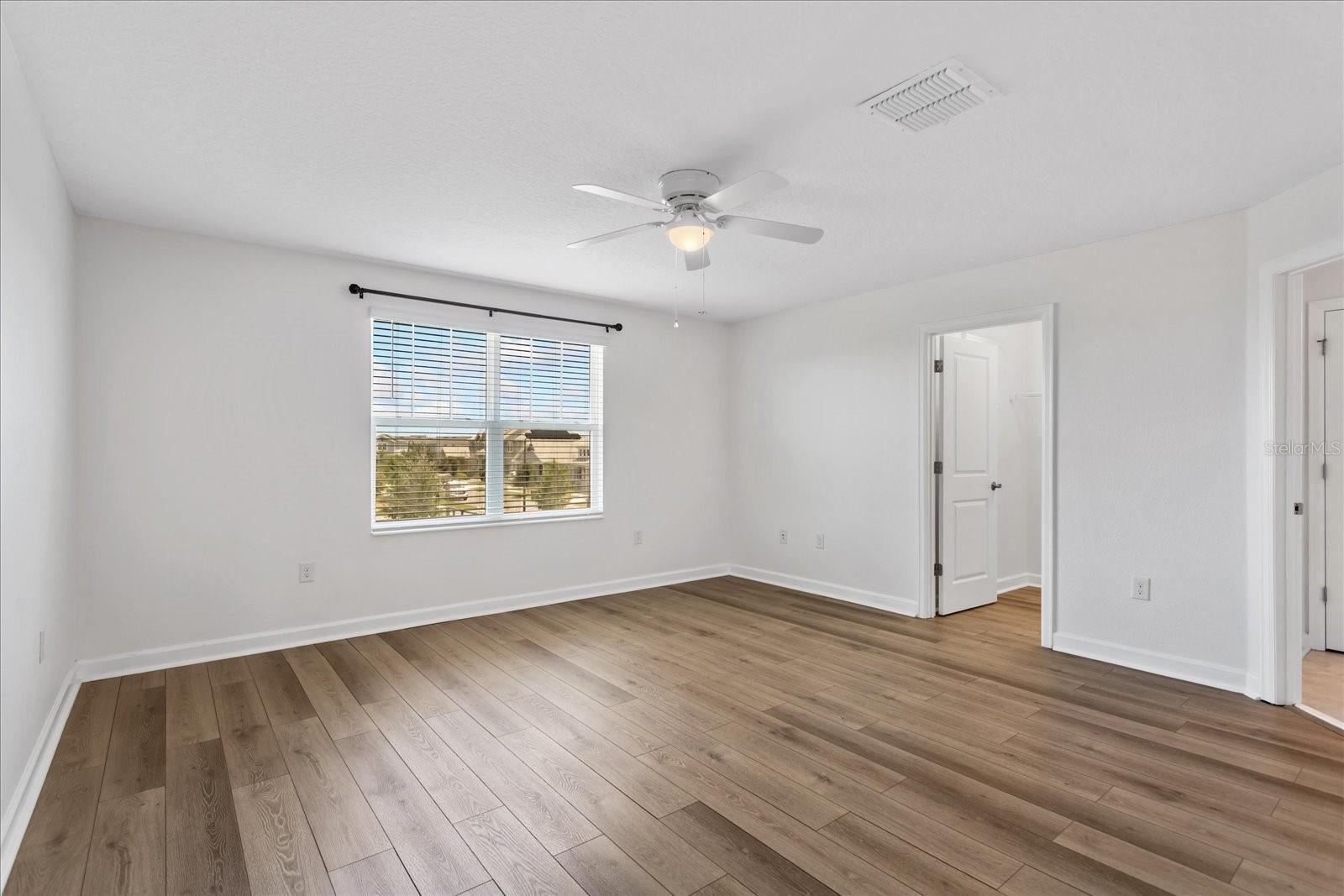 STOREY PK-PH 5 - Residential