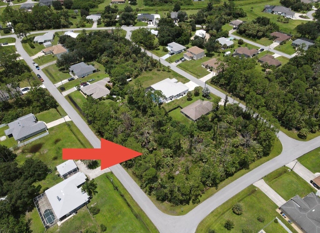 Photo of 17 Donatello Avenue, North Port, FL 34286 (MLS # A4685345)