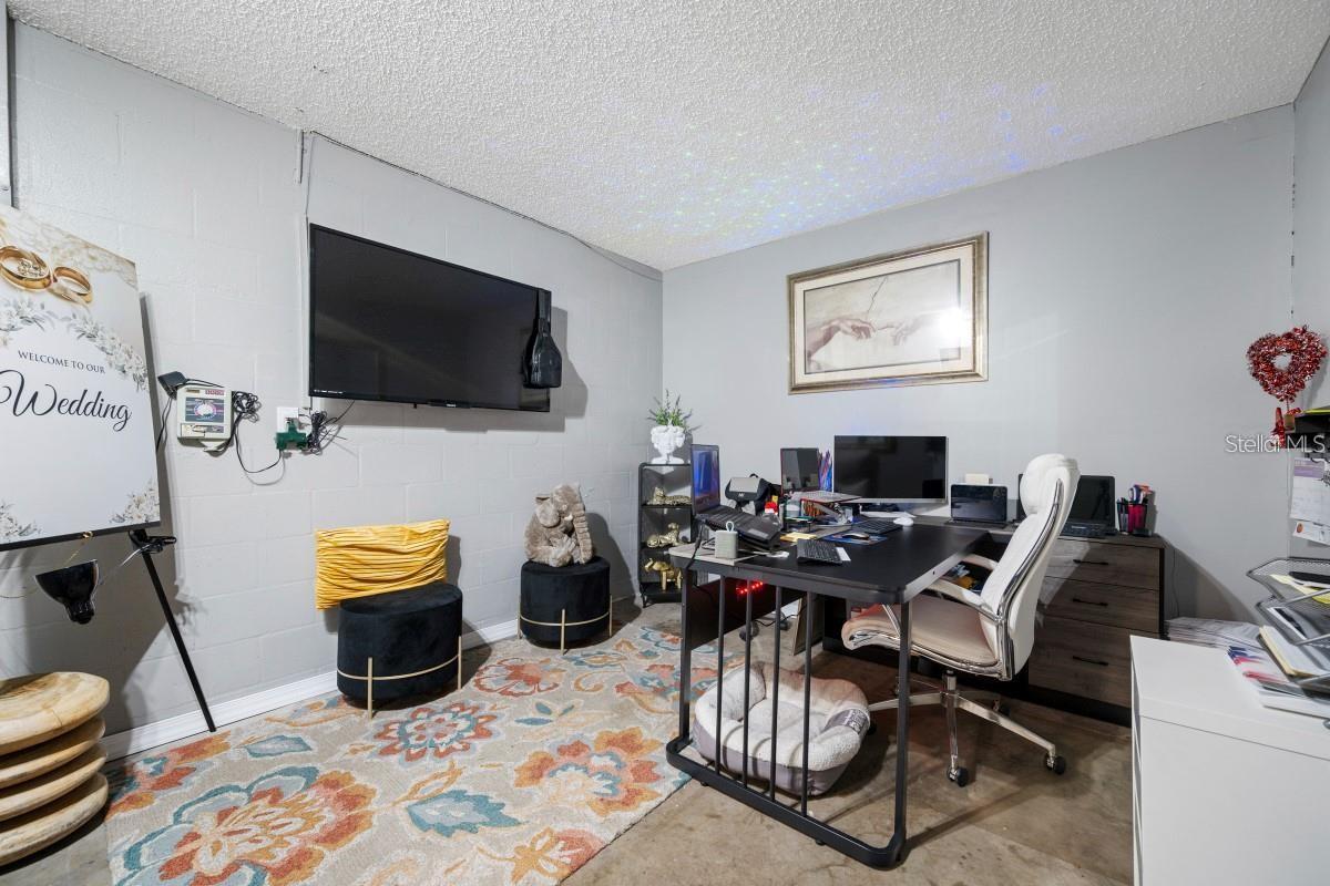 CARROLLWOOD CREEK - Residential