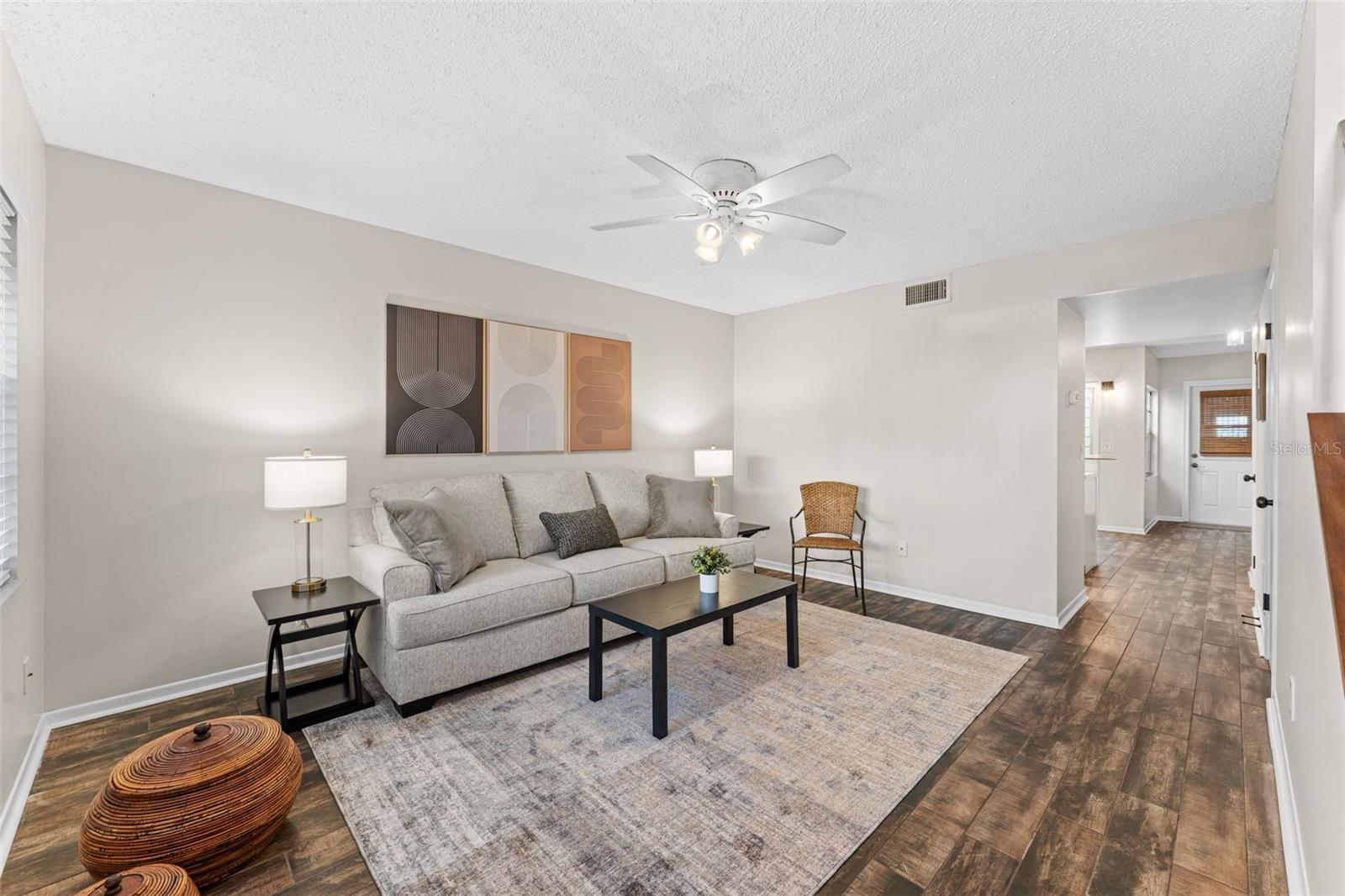 OAKS CONDO - Residential