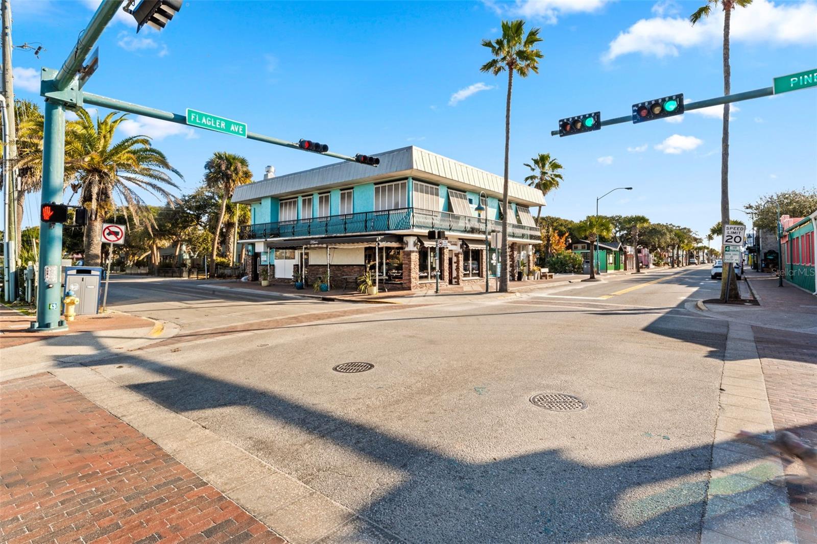 OAKS CONDO - Residential