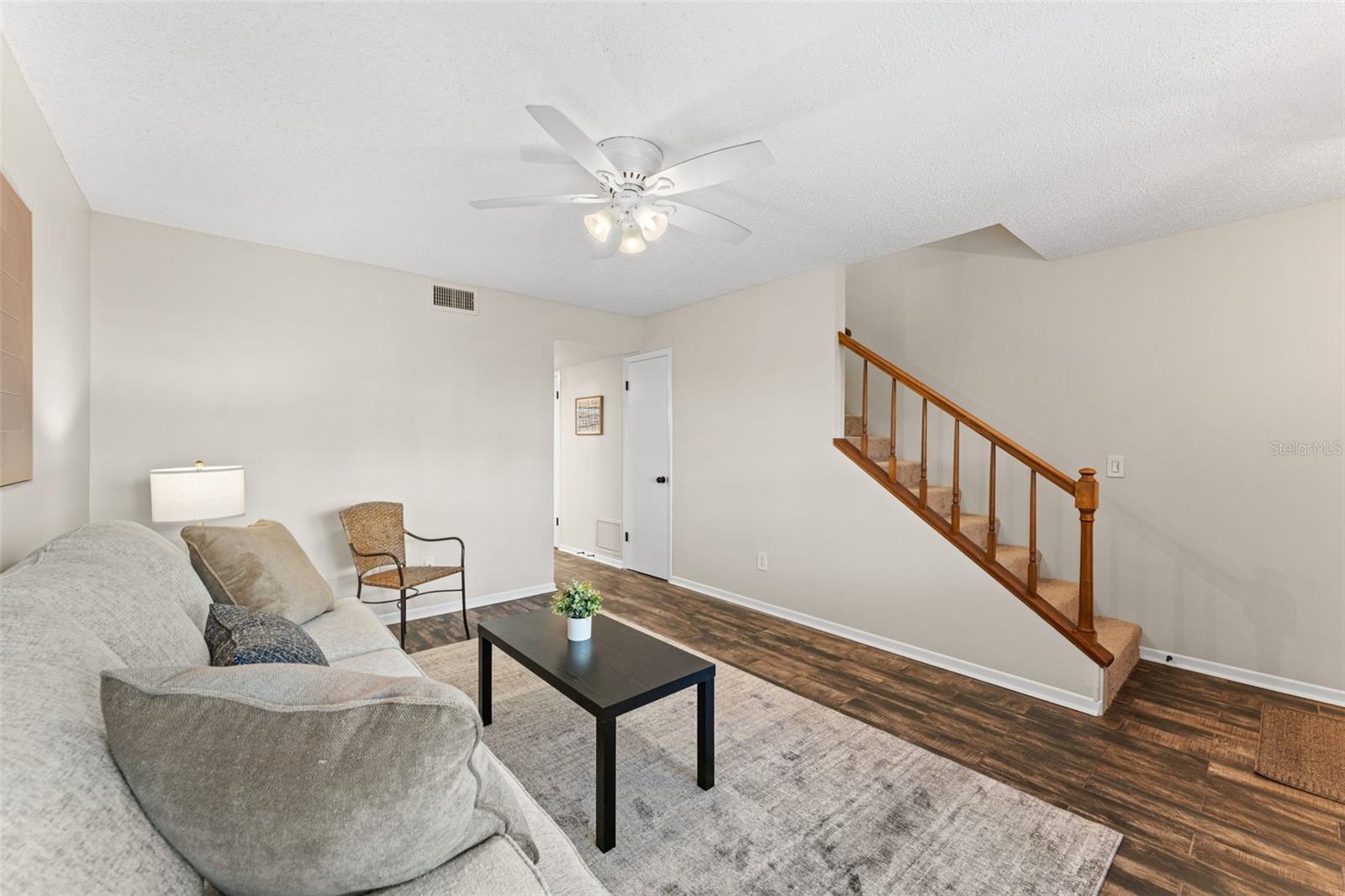 OAKS CONDO - Residential