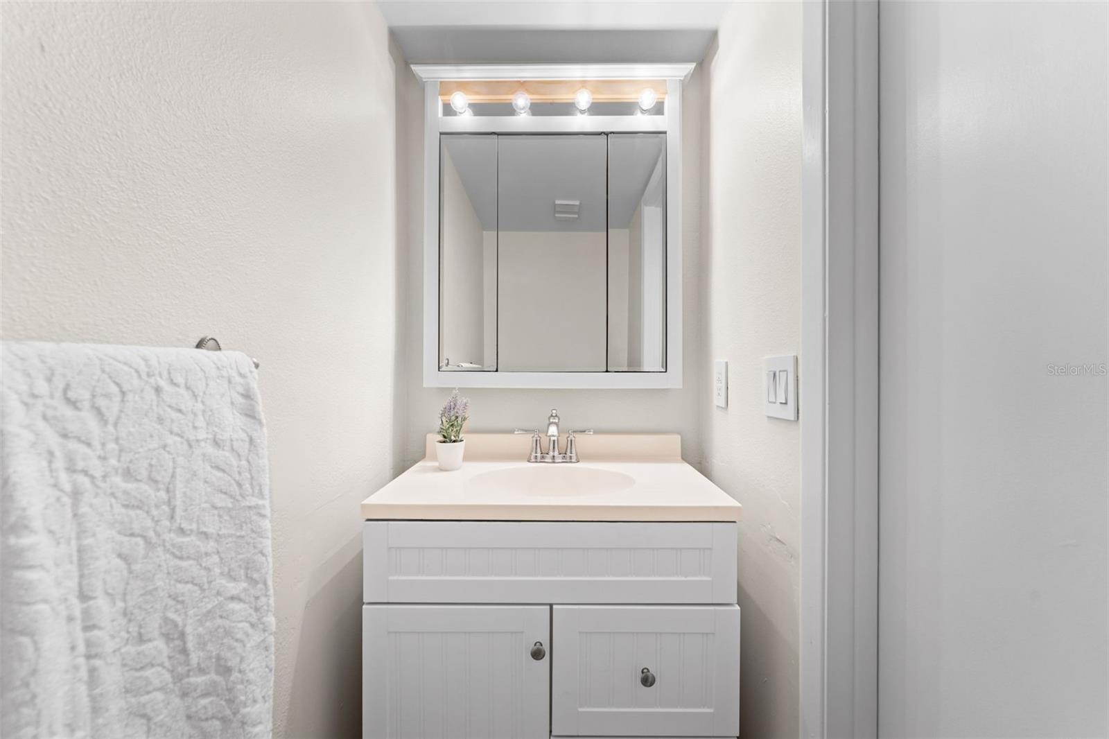 OAKS CONDO - Residential