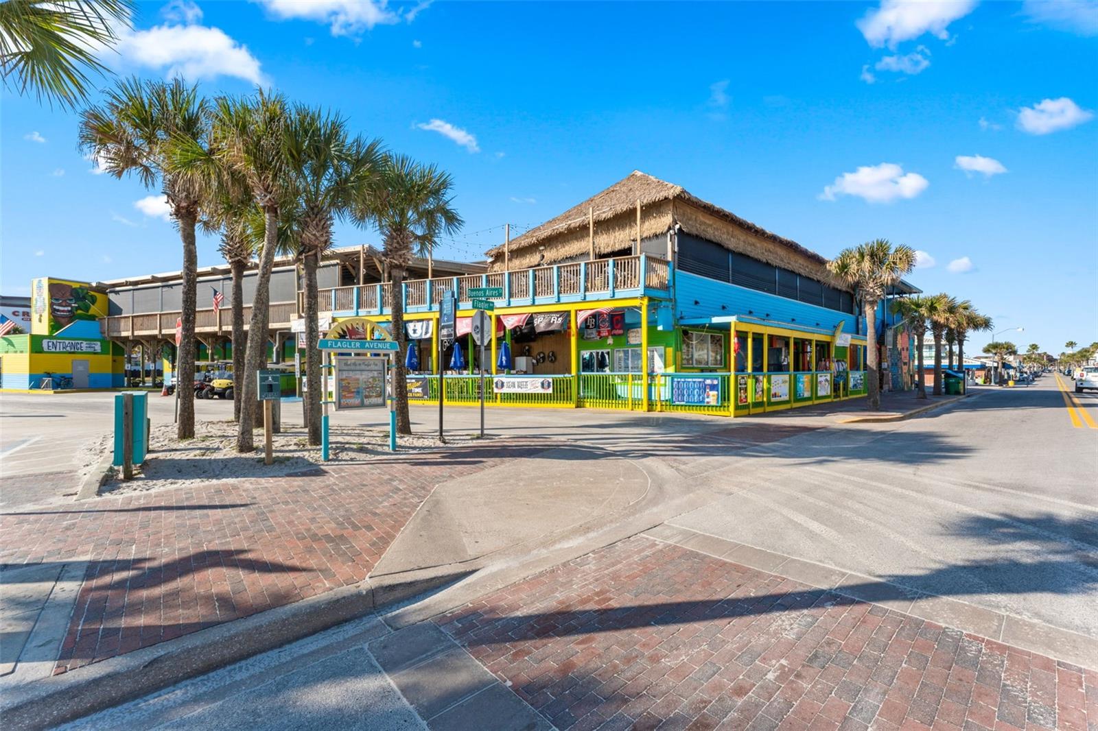 OAKS CONDO - Residential