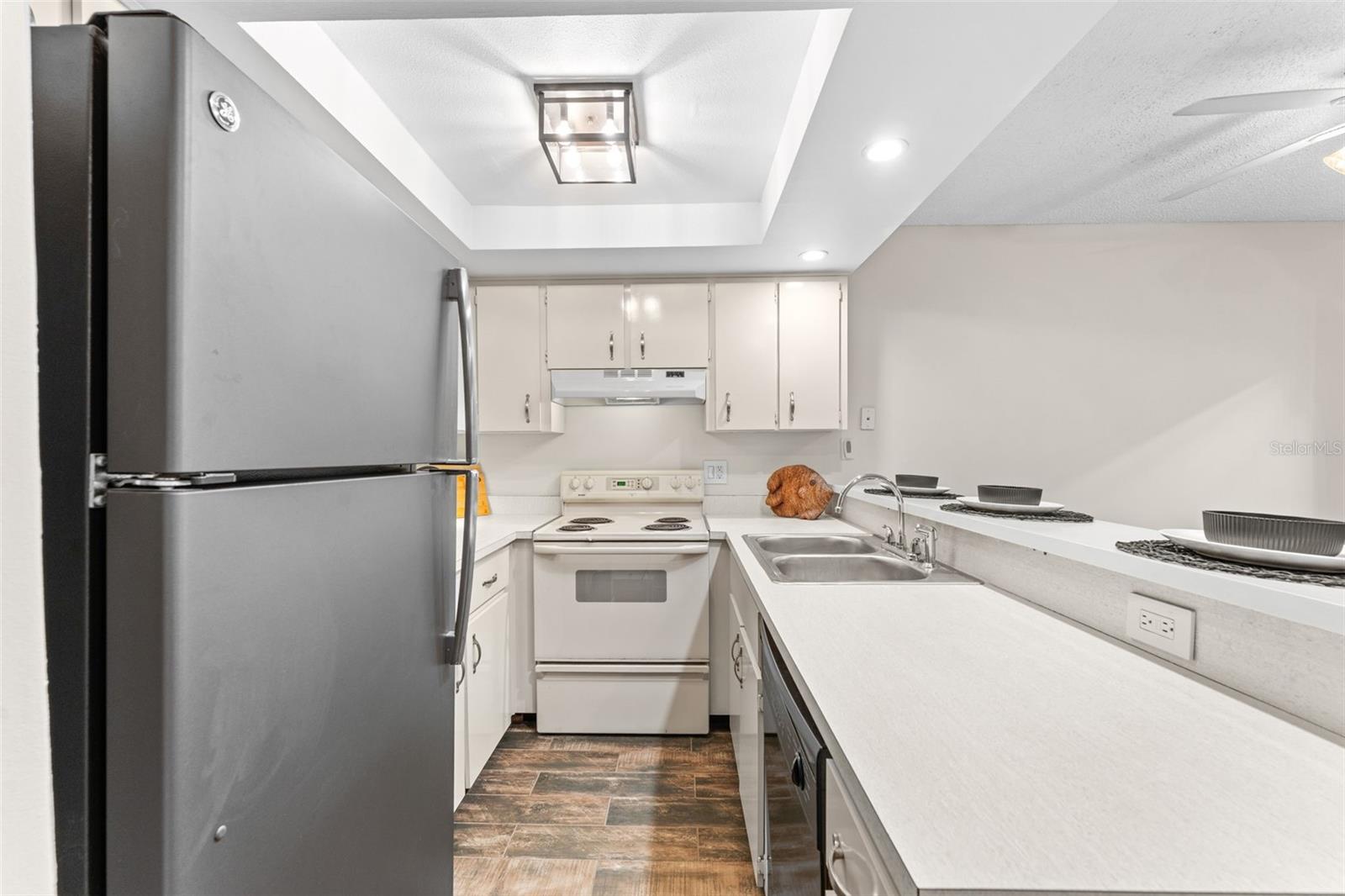 OAKS CONDO - Residential