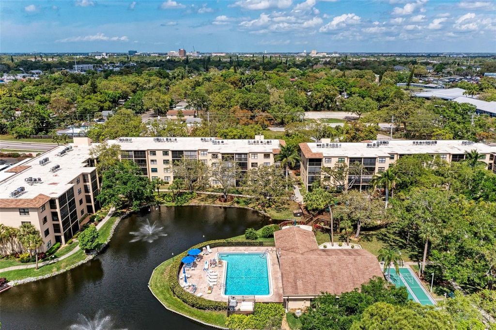 Photo of 625 30th Avenue W #G403, Bradenton, FL 34205 (MLS # A4680845)