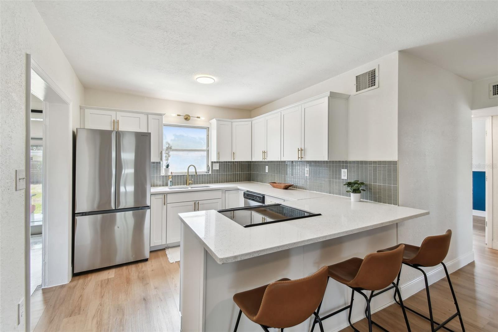 5121 Flamingo Dr Saint Petersburg - 2486309249 