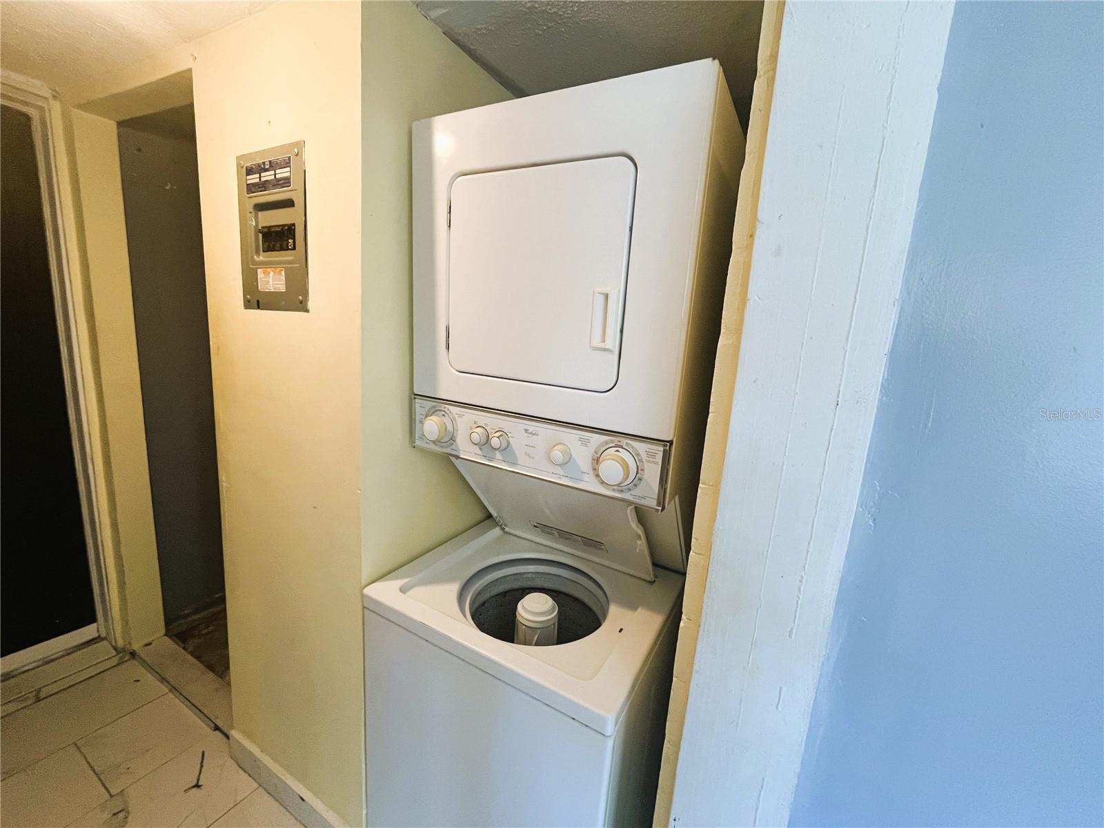 ROWLADER ADD 02 COLEMANS DAYTONA - Residential