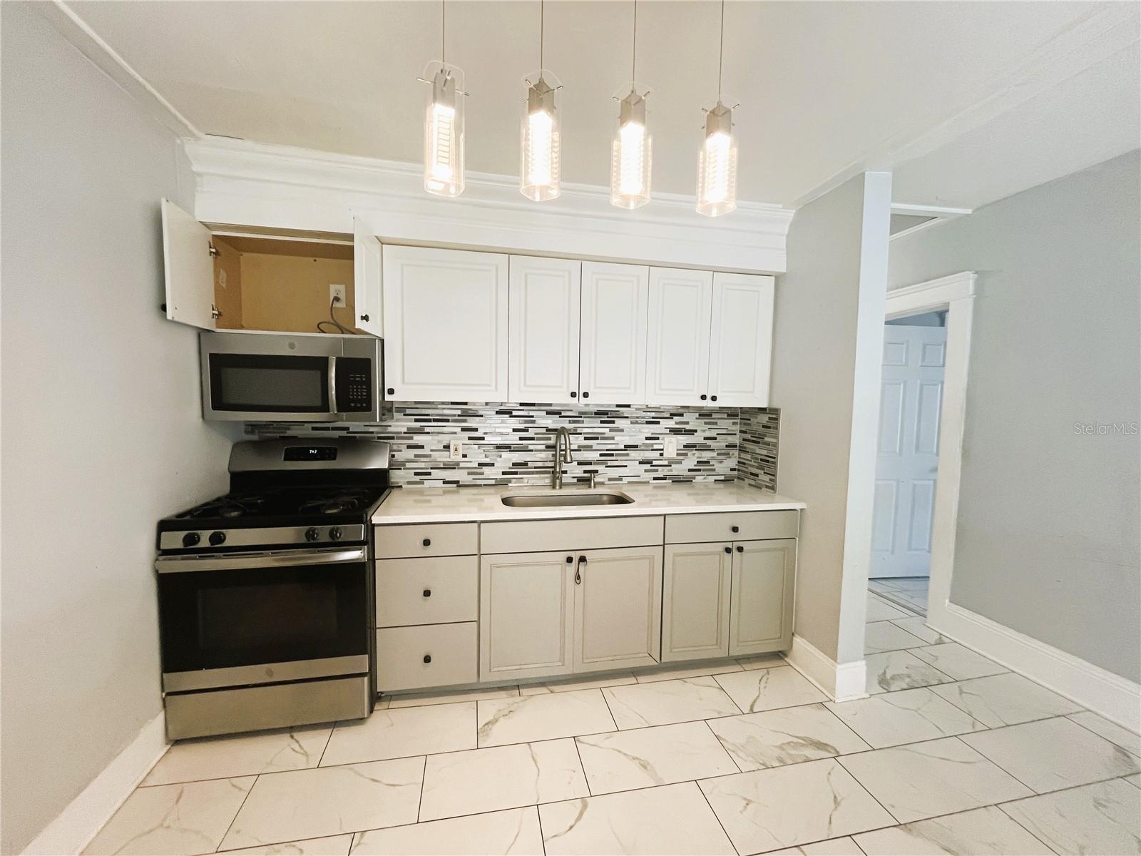 ROWLADER ADD 02 COLEMANS DAYTONA - Residential