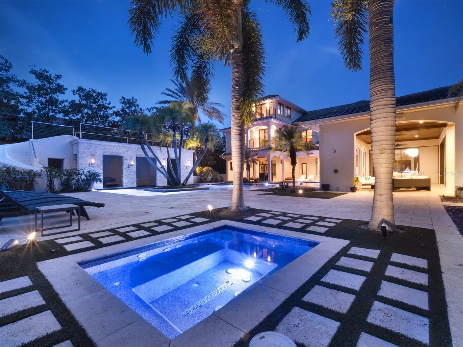 KEENES POINTE - Residential