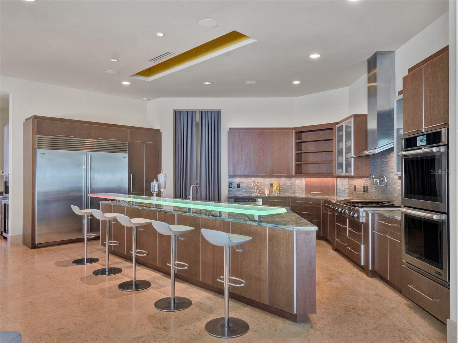 KEENES POINTE - Residential