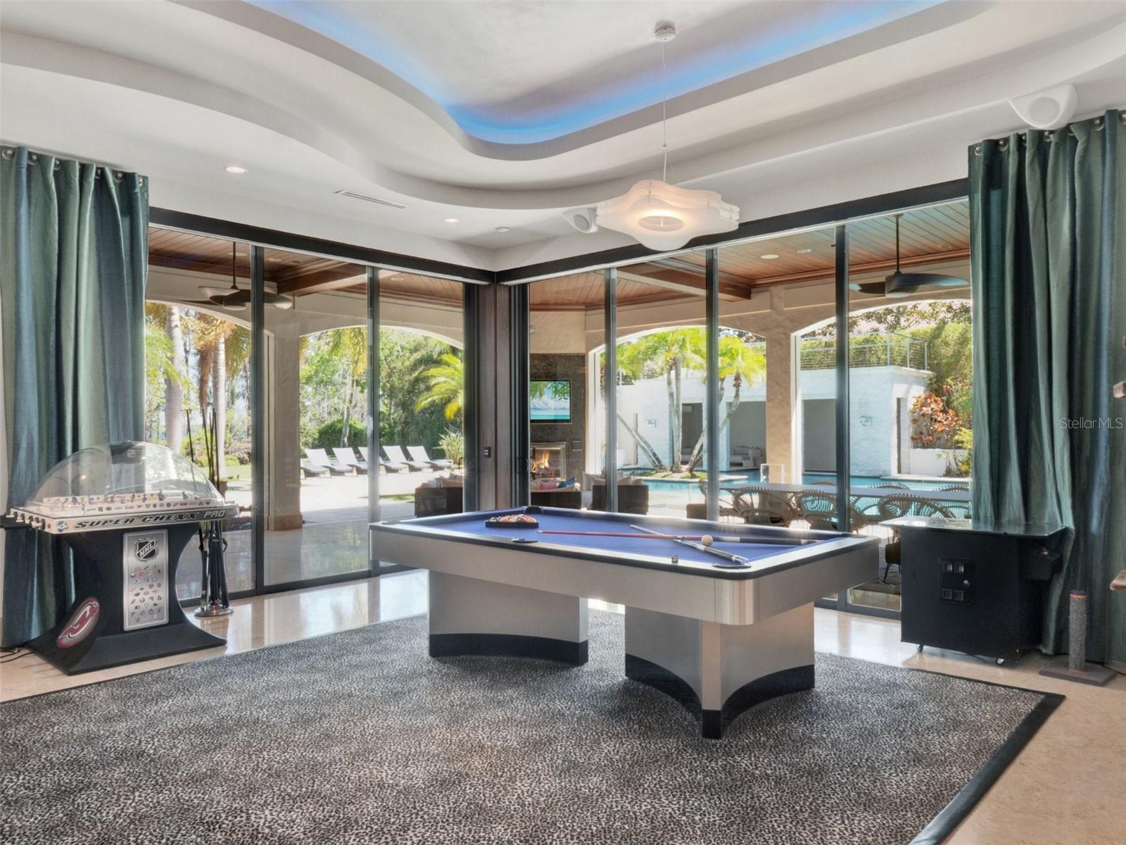 KEENES POINTE - Residential