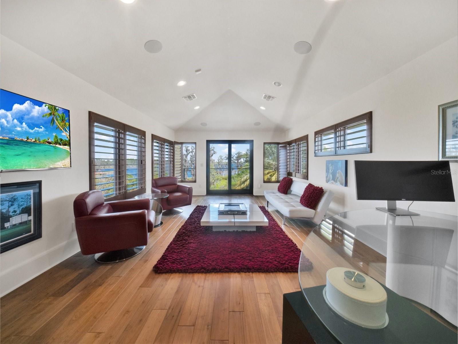 KEENES POINTE - Residential