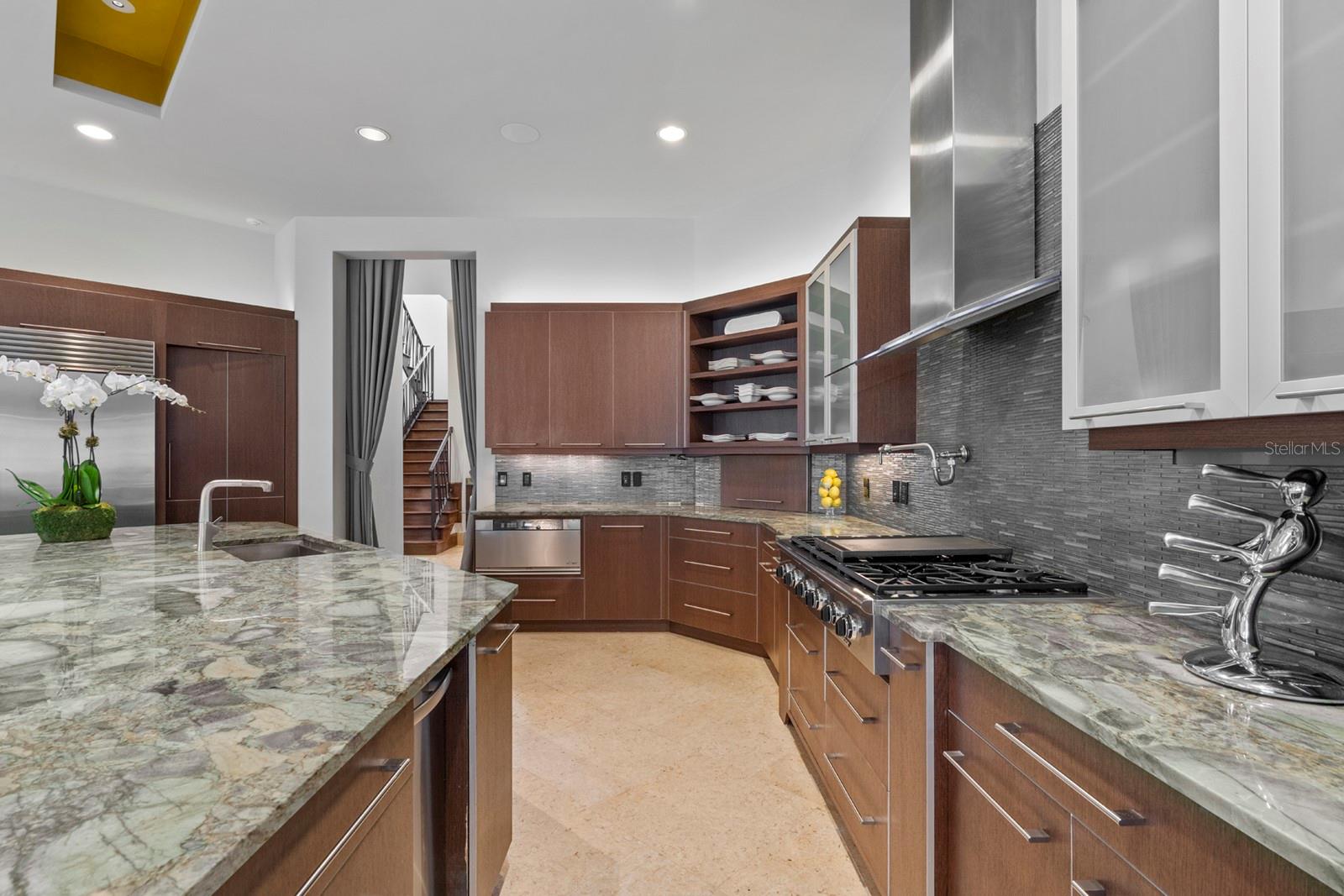 KEENES POINTE - Residential