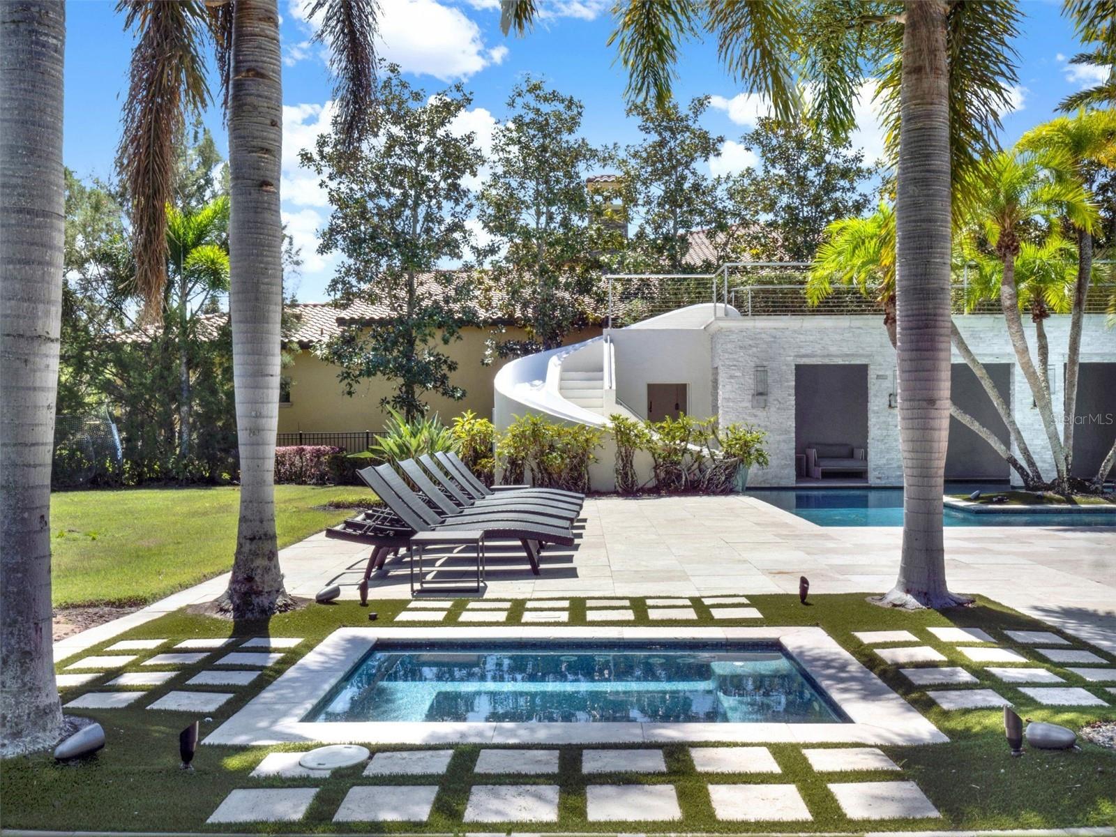KEENES POINTE - Residential