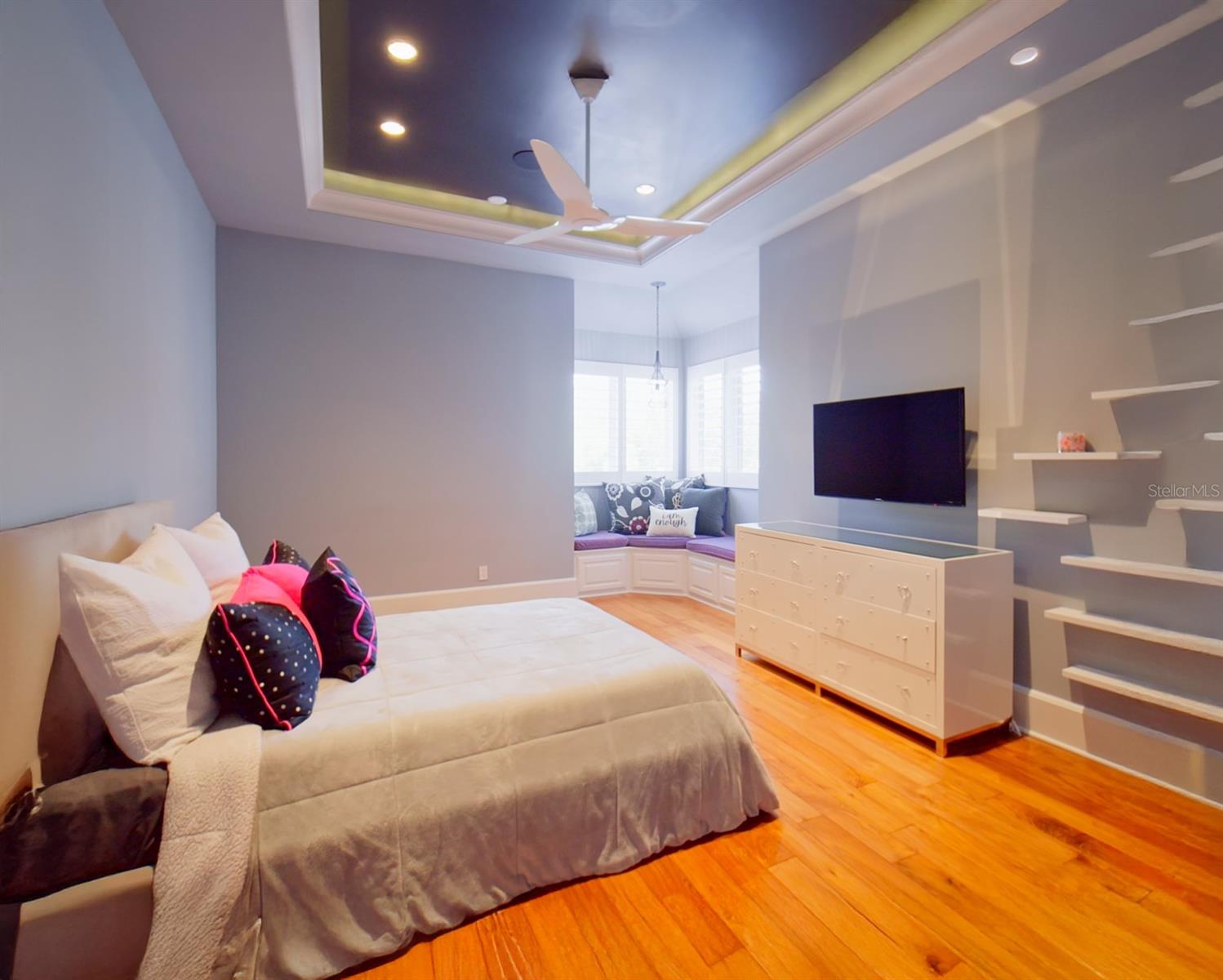KEENES POINTE - Residential
