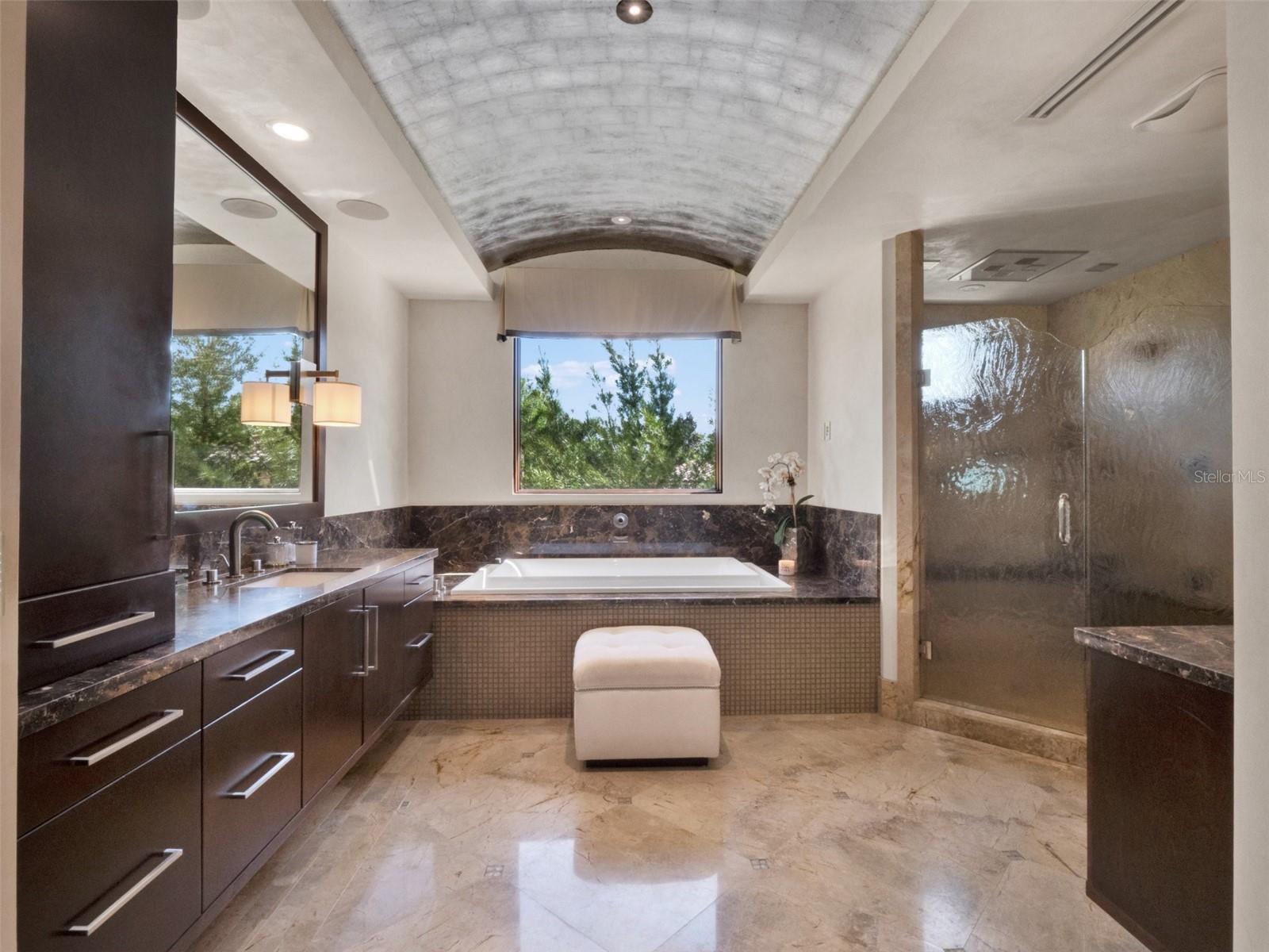 KEENES POINTE - Residential