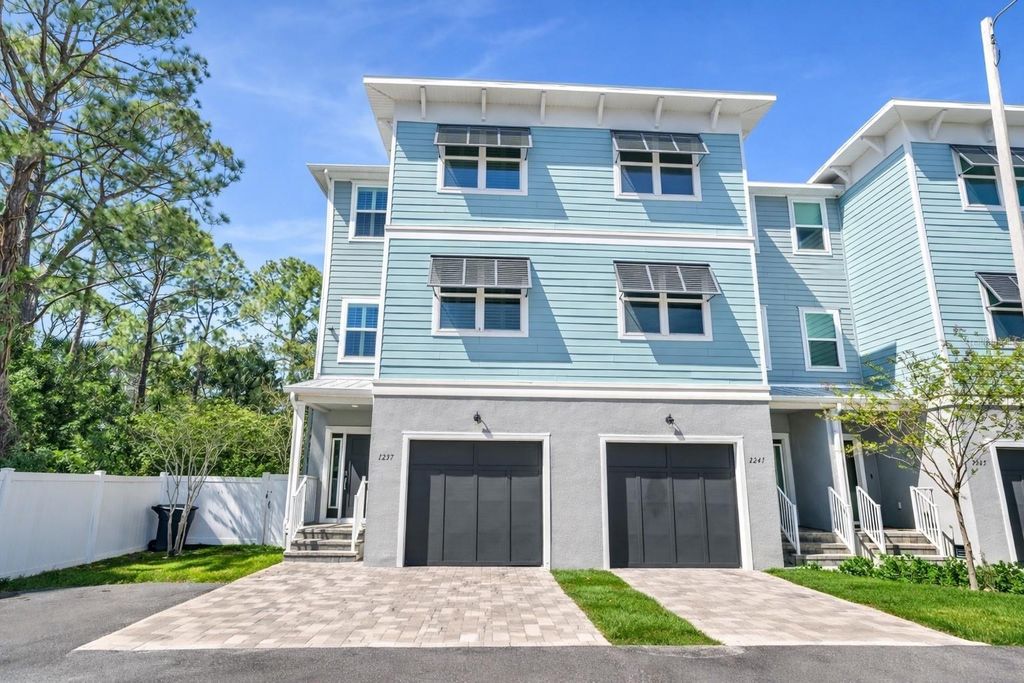 Photo of 1237 Savona Drive NE, St Petersburg, FL 33702 (MLS # TB8486823)