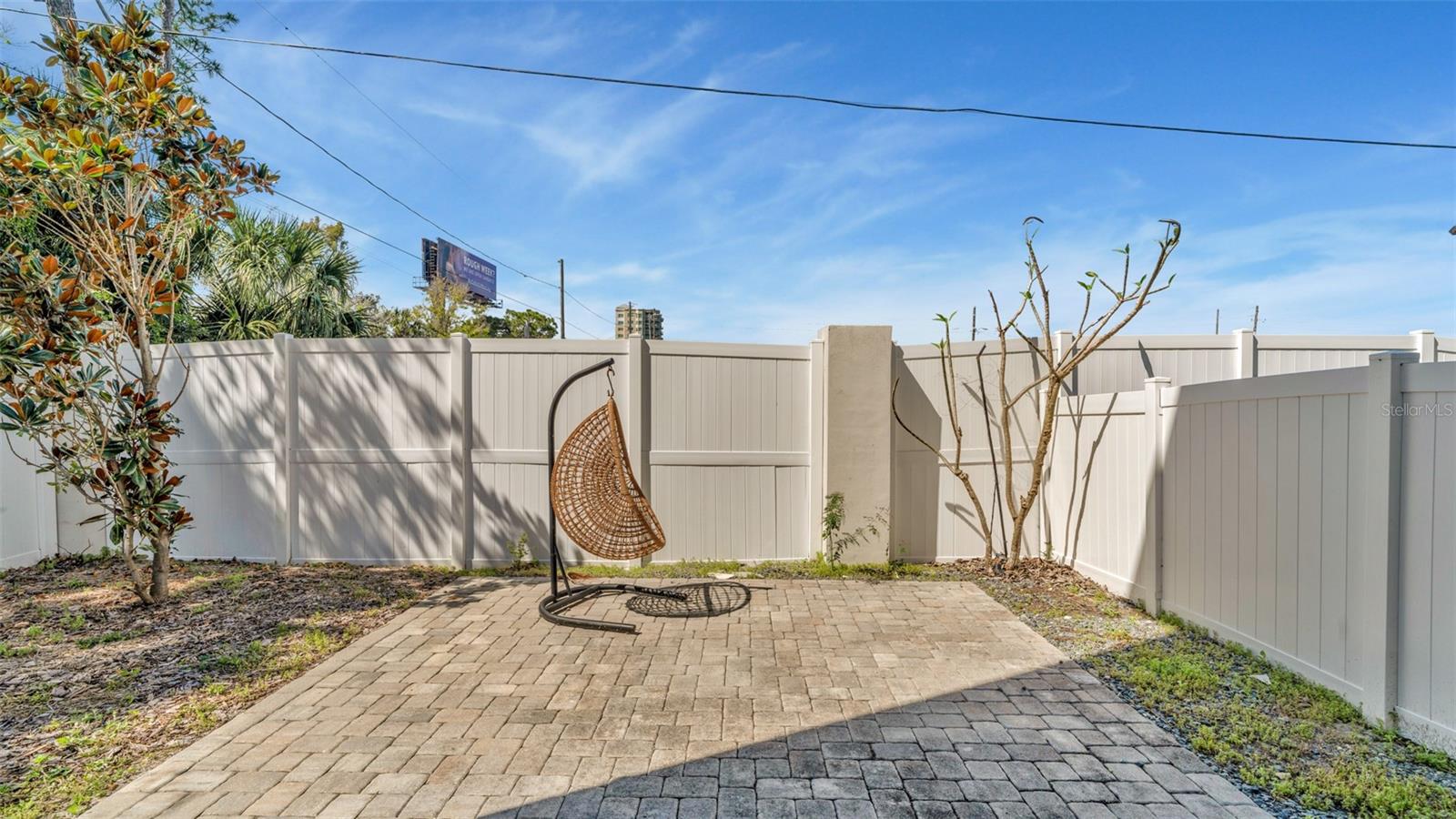 RIVIERA TWNHMS - Residential