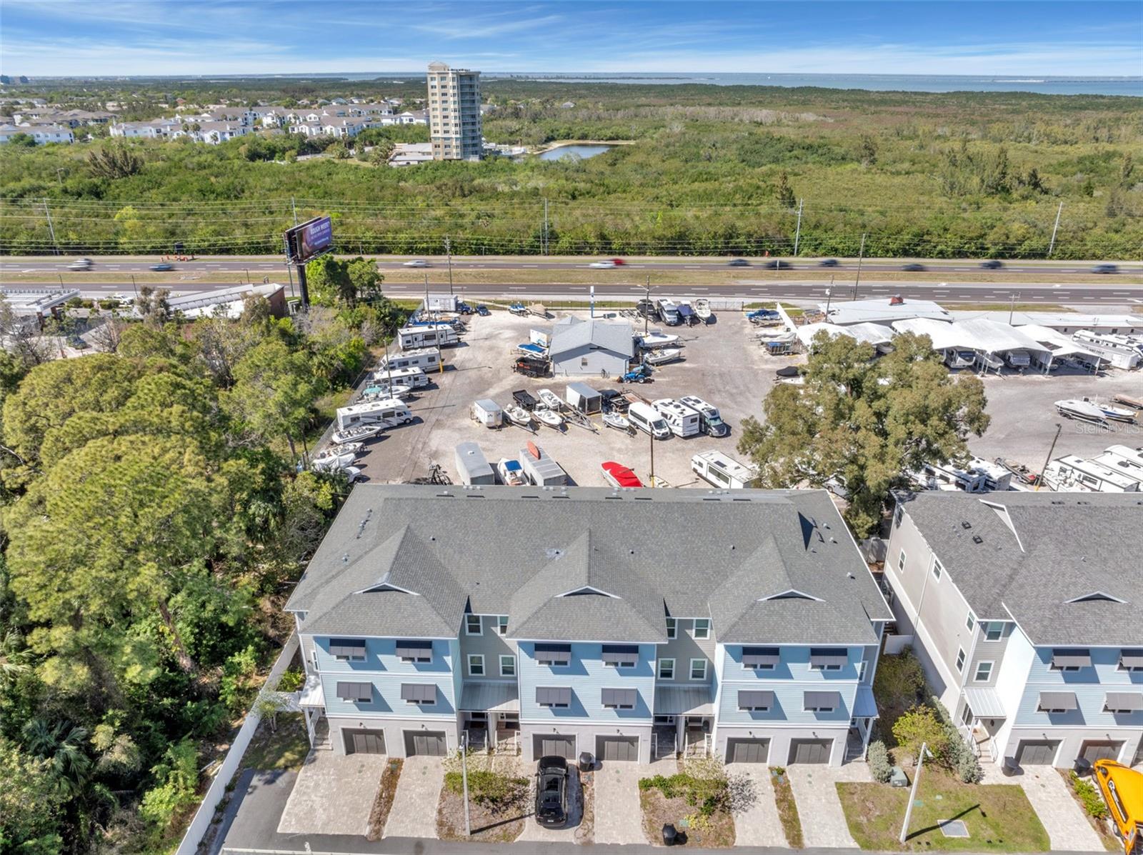 RIVIERA TWNHMS - Residential