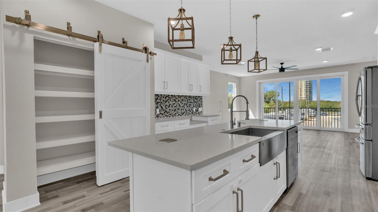 RIVIERA TWNHMS - Residential