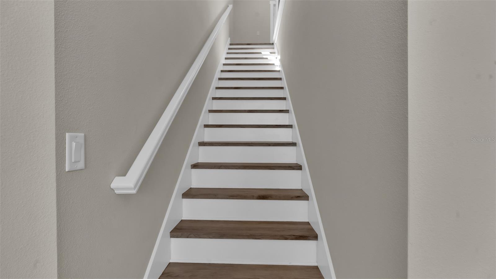 RIVIERA TWNHMS - Residential