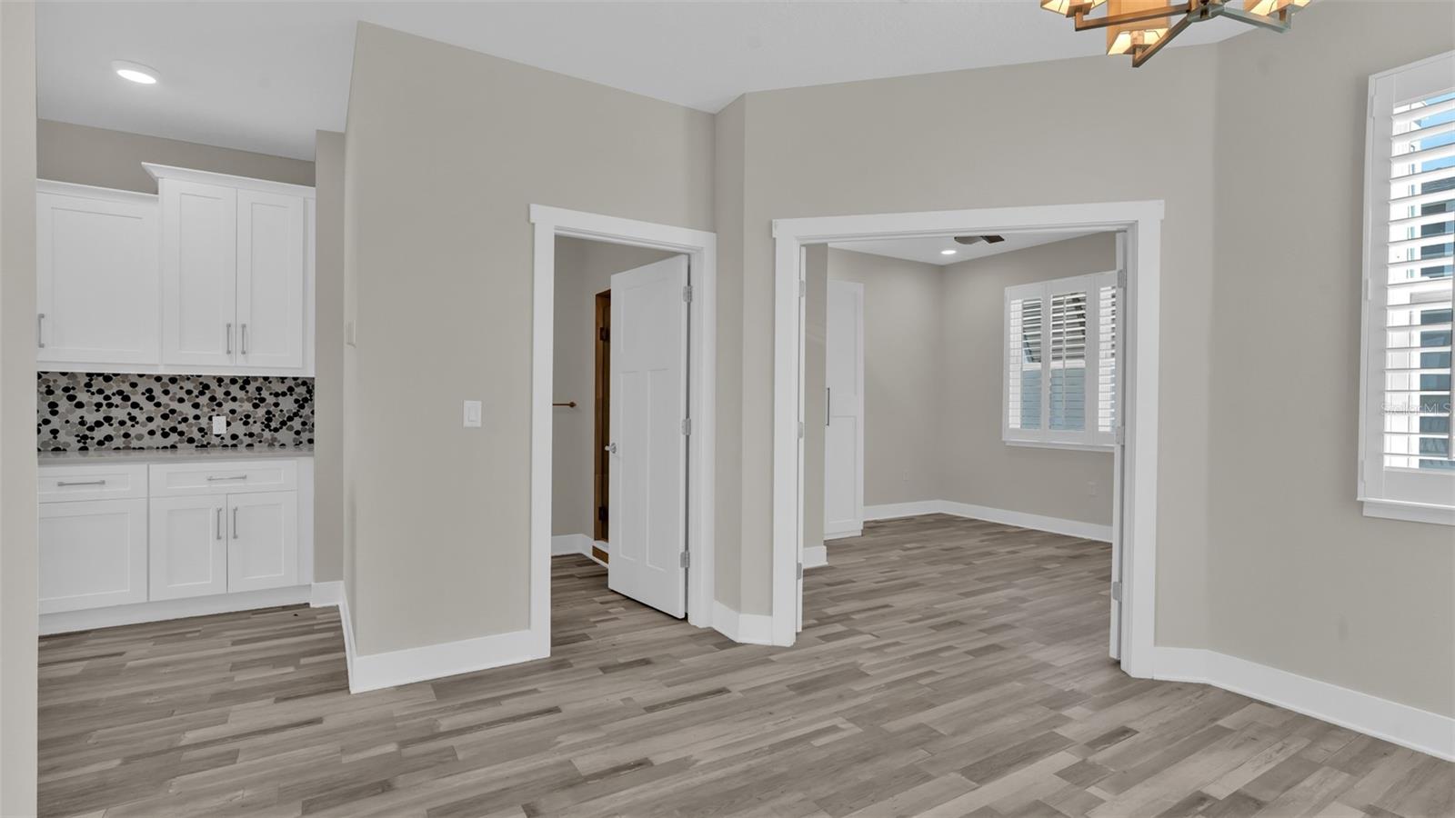 RIVIERA TWNHMS - Residential