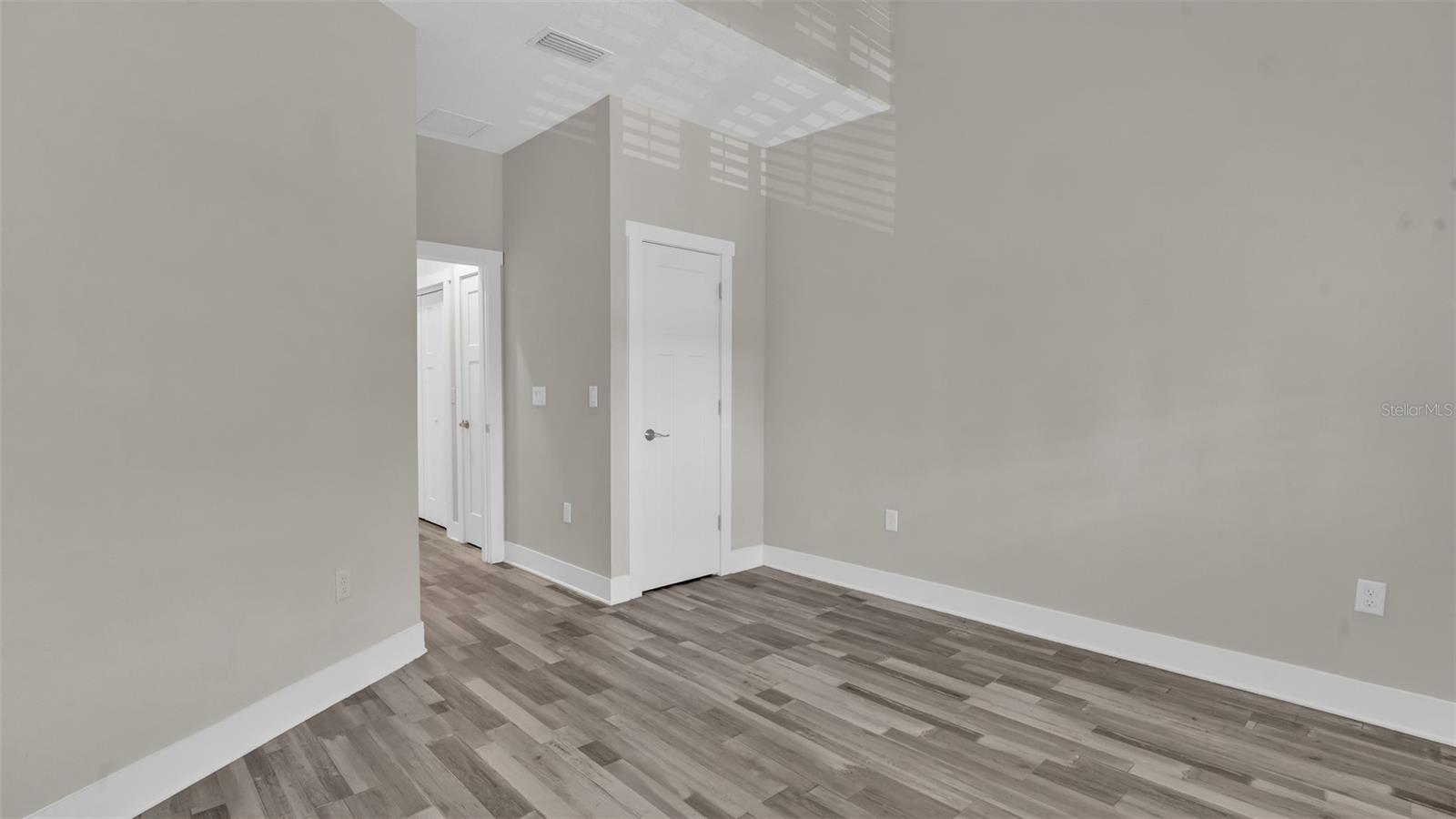 RIVIERA TWNHMS - Residential