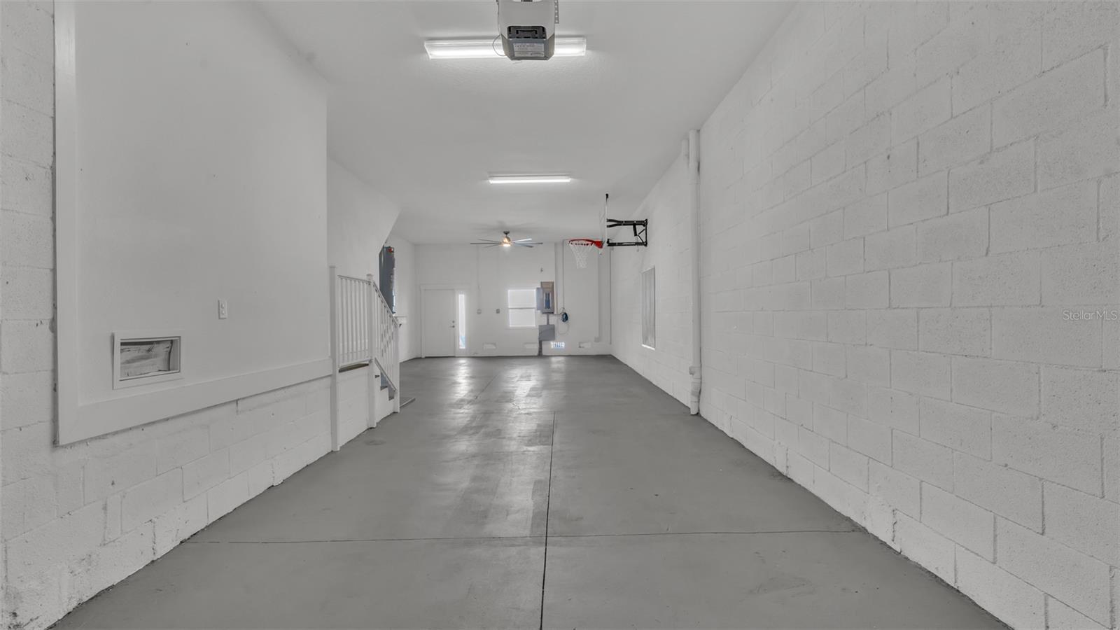 RIVIERA TWNHMS - Residential