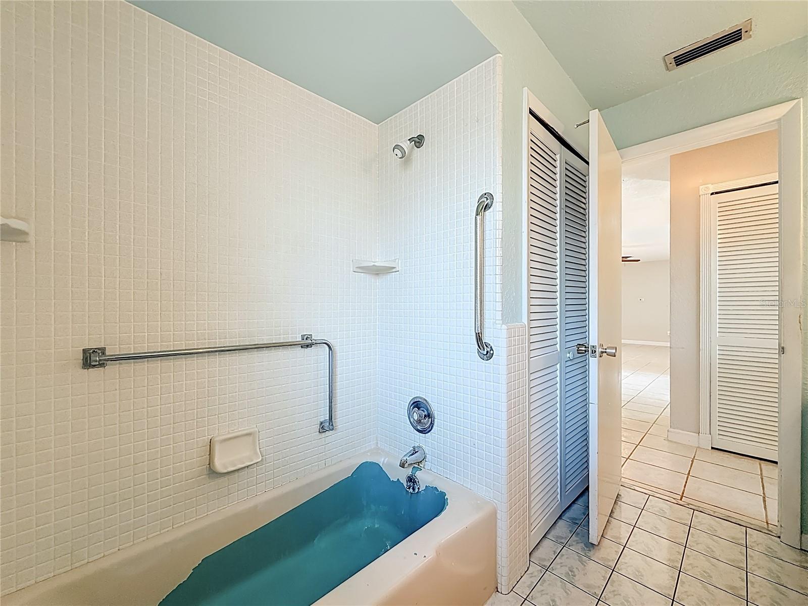 IMPERIAL PARK - Residential