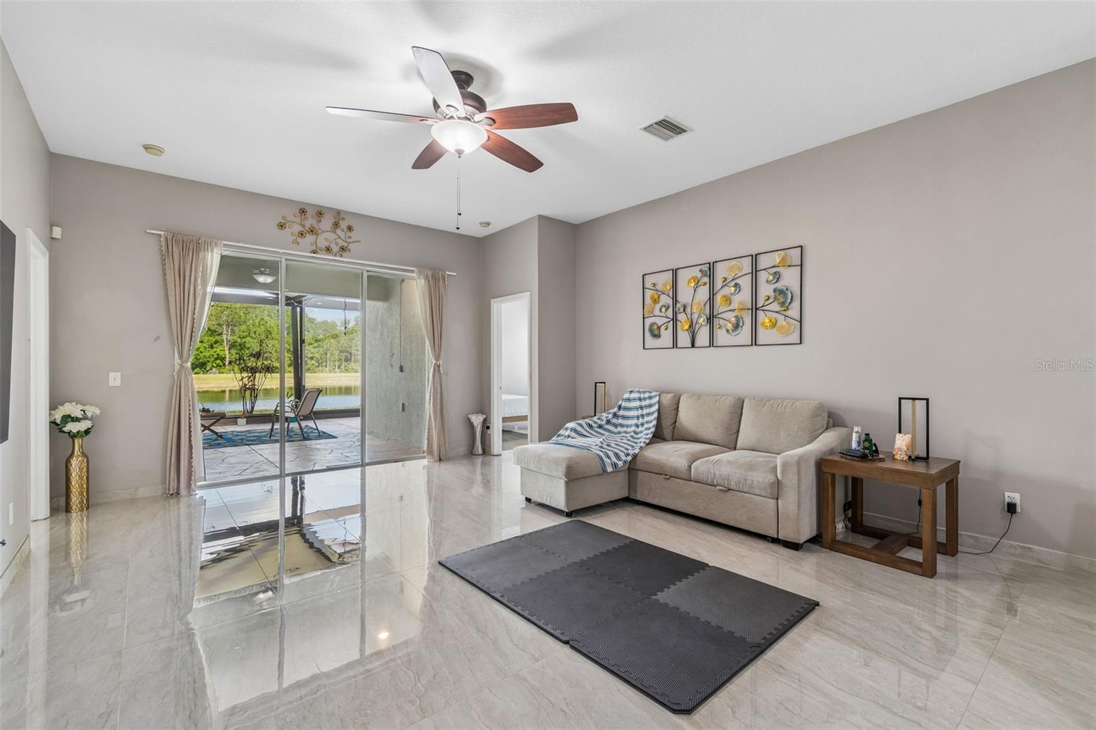 GRAND HAMPTON PH 4 - Residential