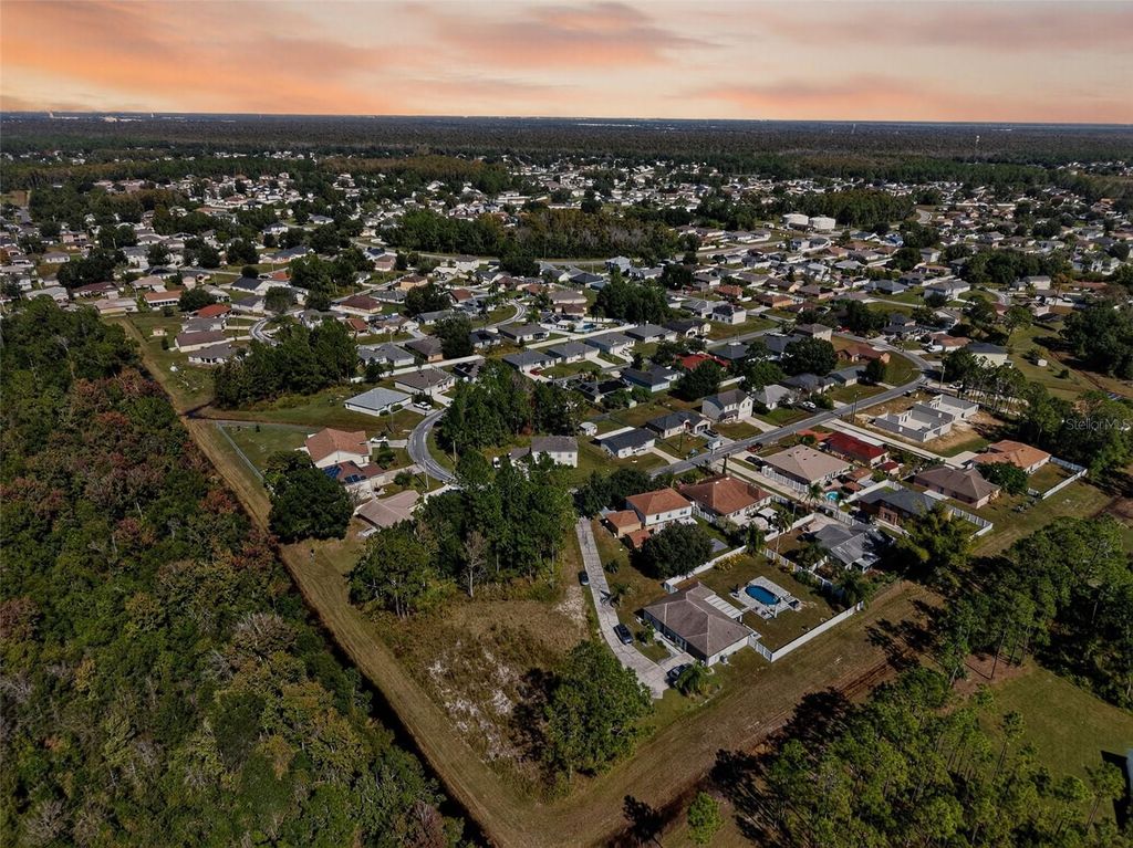 Photo of 955 Cambridge Court, Kissimmee, FL 34758 (MLS # G5103944)