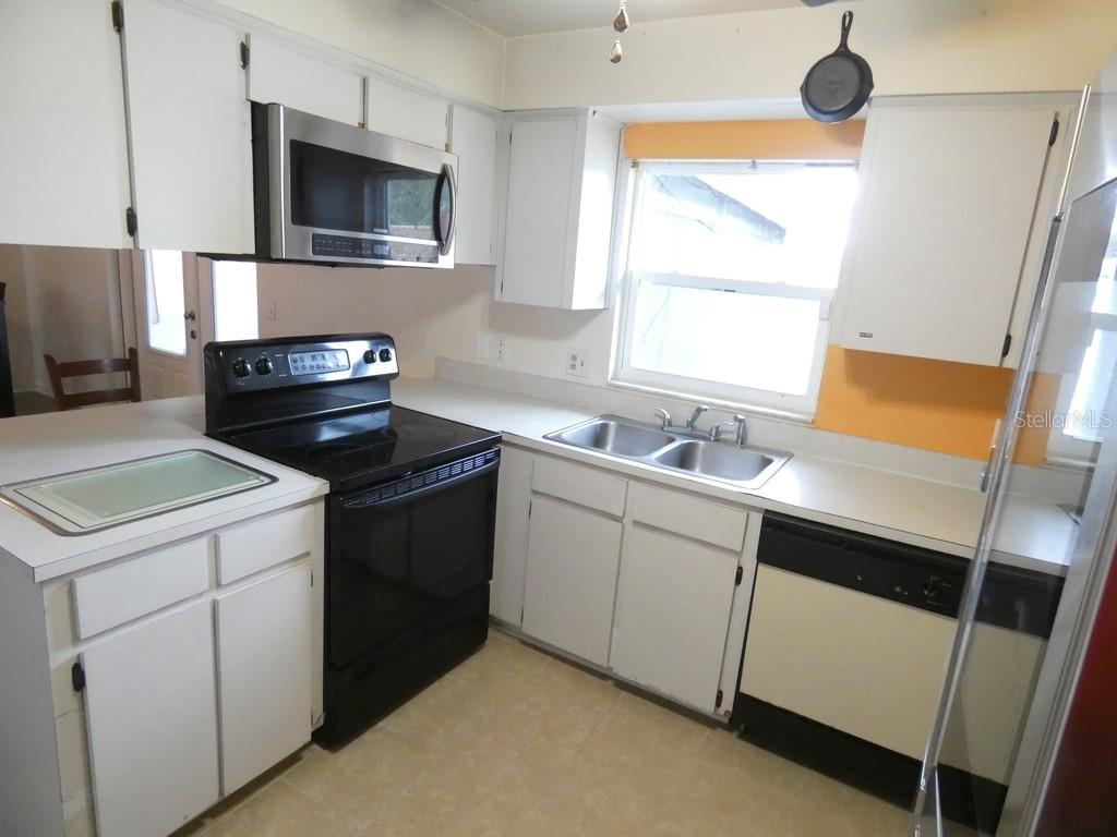 FOX LAKES - Residential