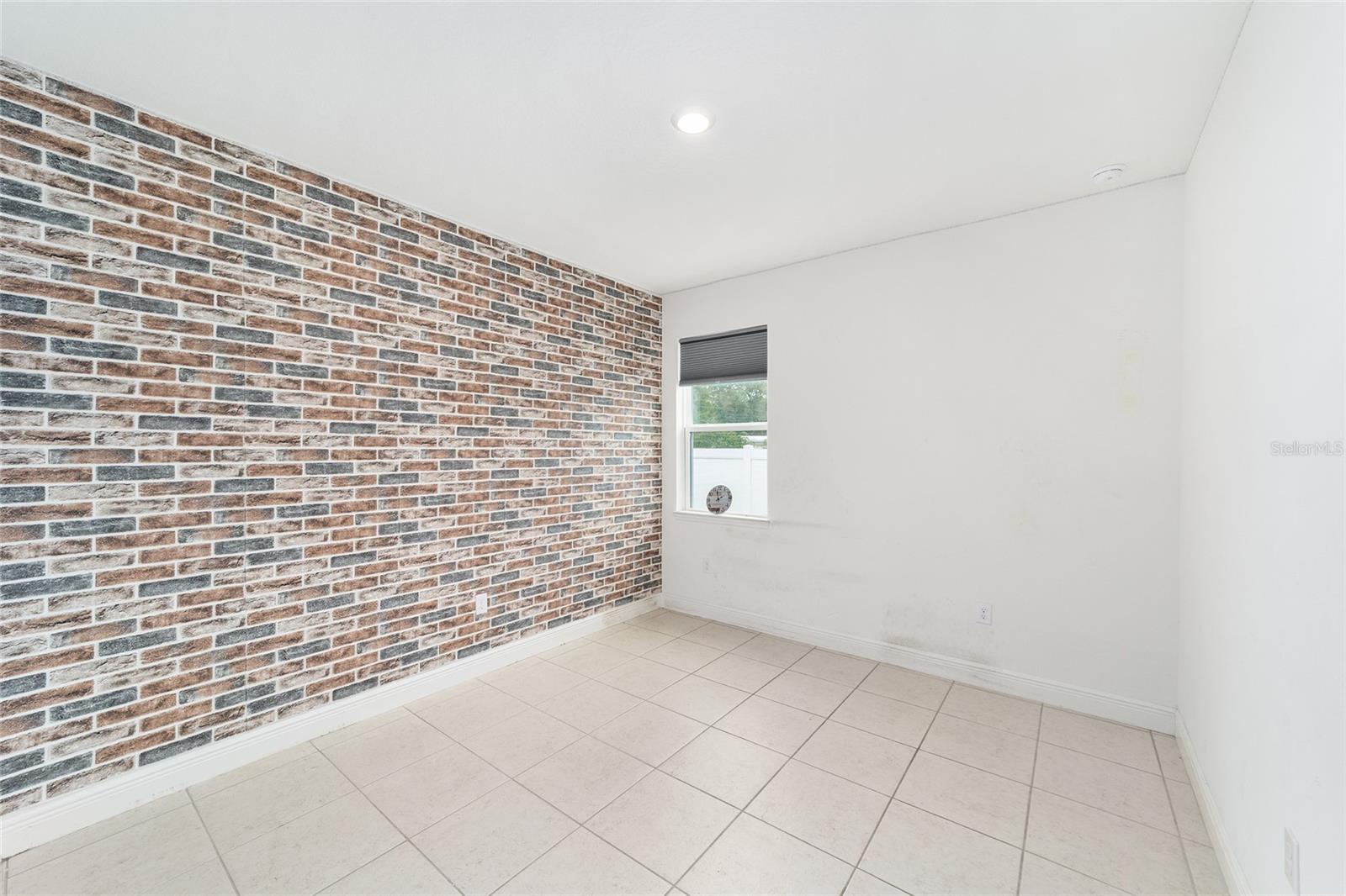 KINGSLAND COUNTRY ESTATES-WHISPERING PINES - Residential Lease