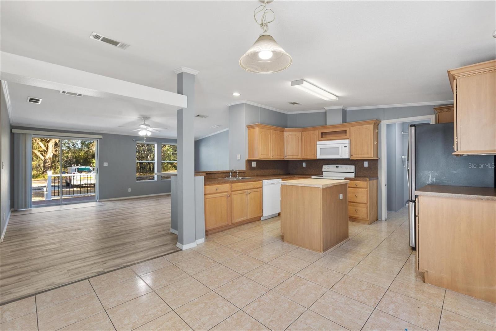 FRUITLAND PARK - Residential