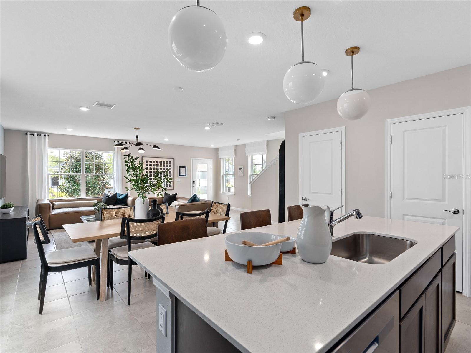 6207 SUNNY TIME AVENUE