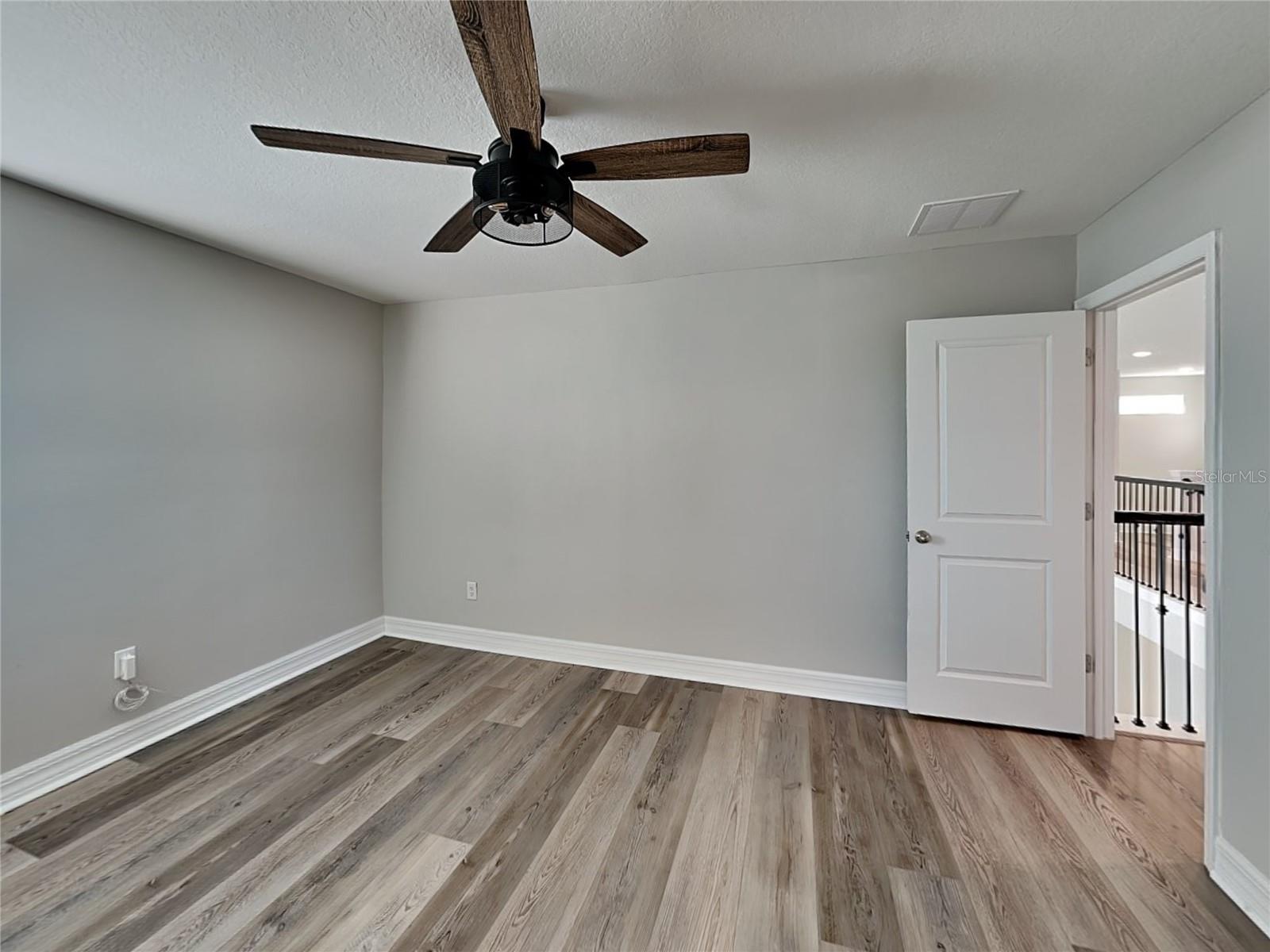 PRAIRIE OAKS - Residential Lease