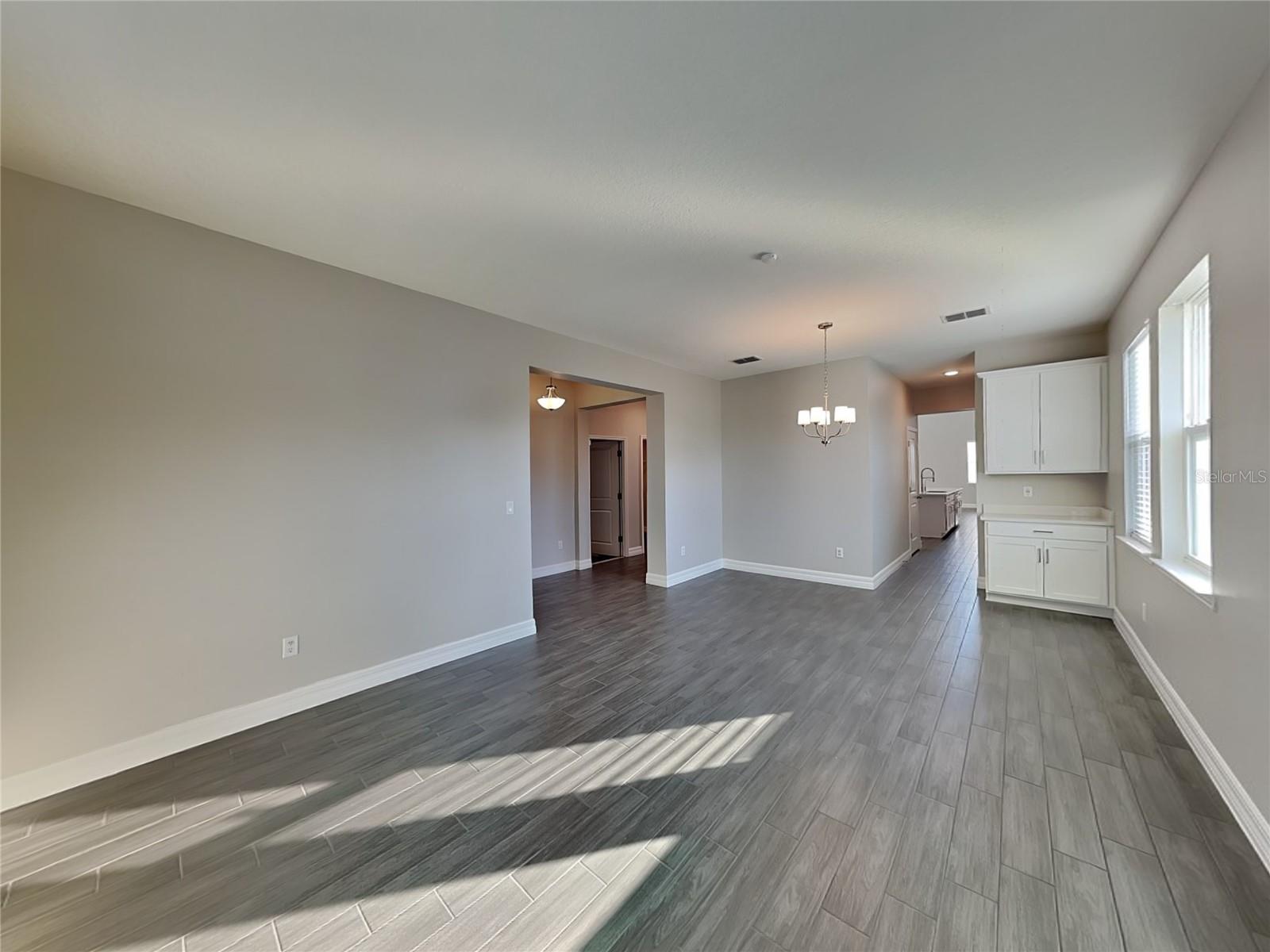 PRAIRIE OAKS - Residential Lease