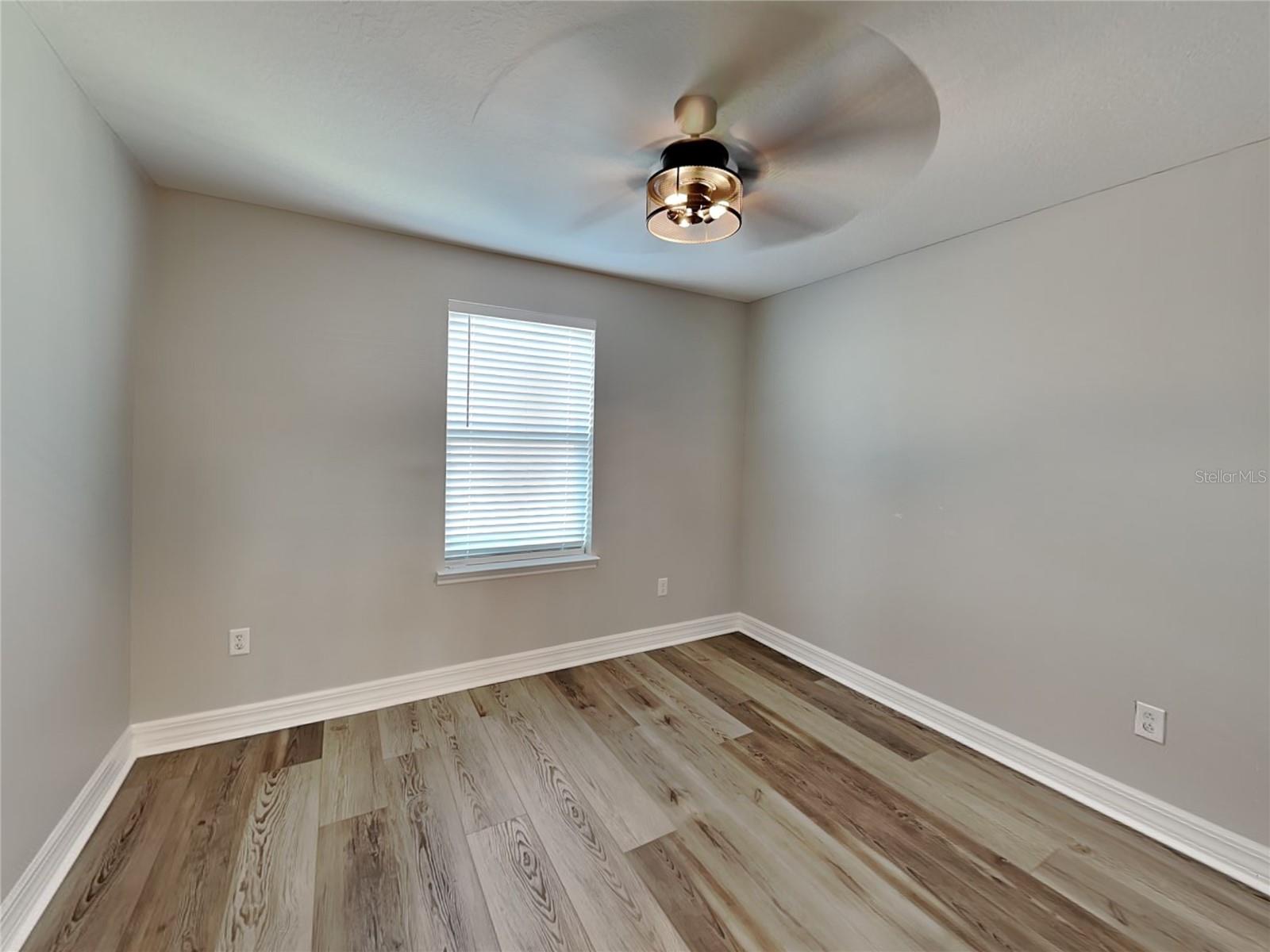 PRAIRIE OAKS - Residential Lease