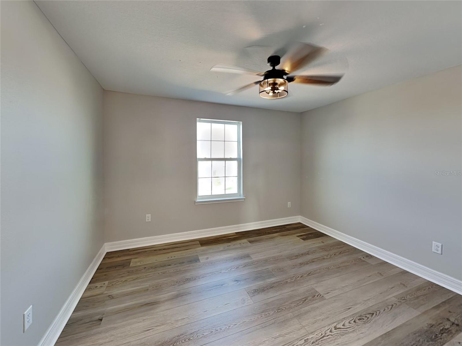 PRAIRIE OAKS - Residential Lease