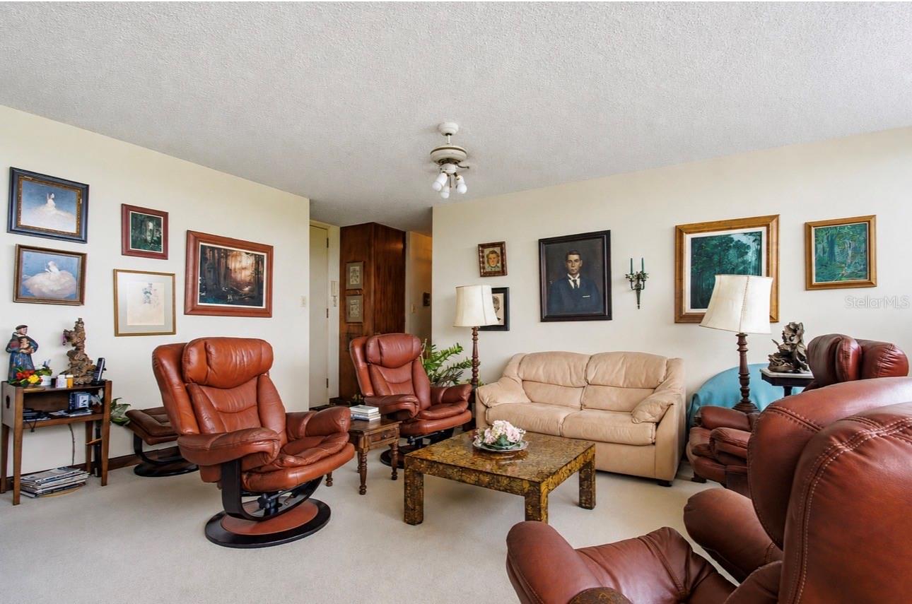 14-A CONDOMINIO MANSIONES DE GARDEN HILLS 1