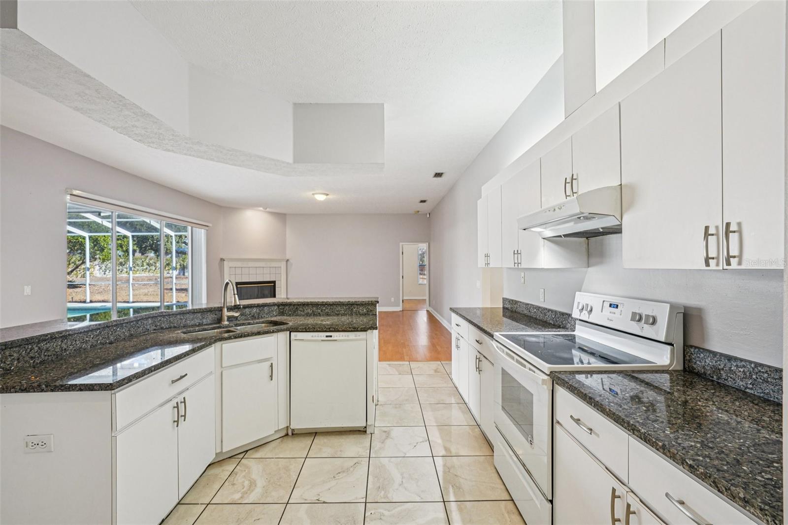 PARKLAND ESTATES EAST - Residential