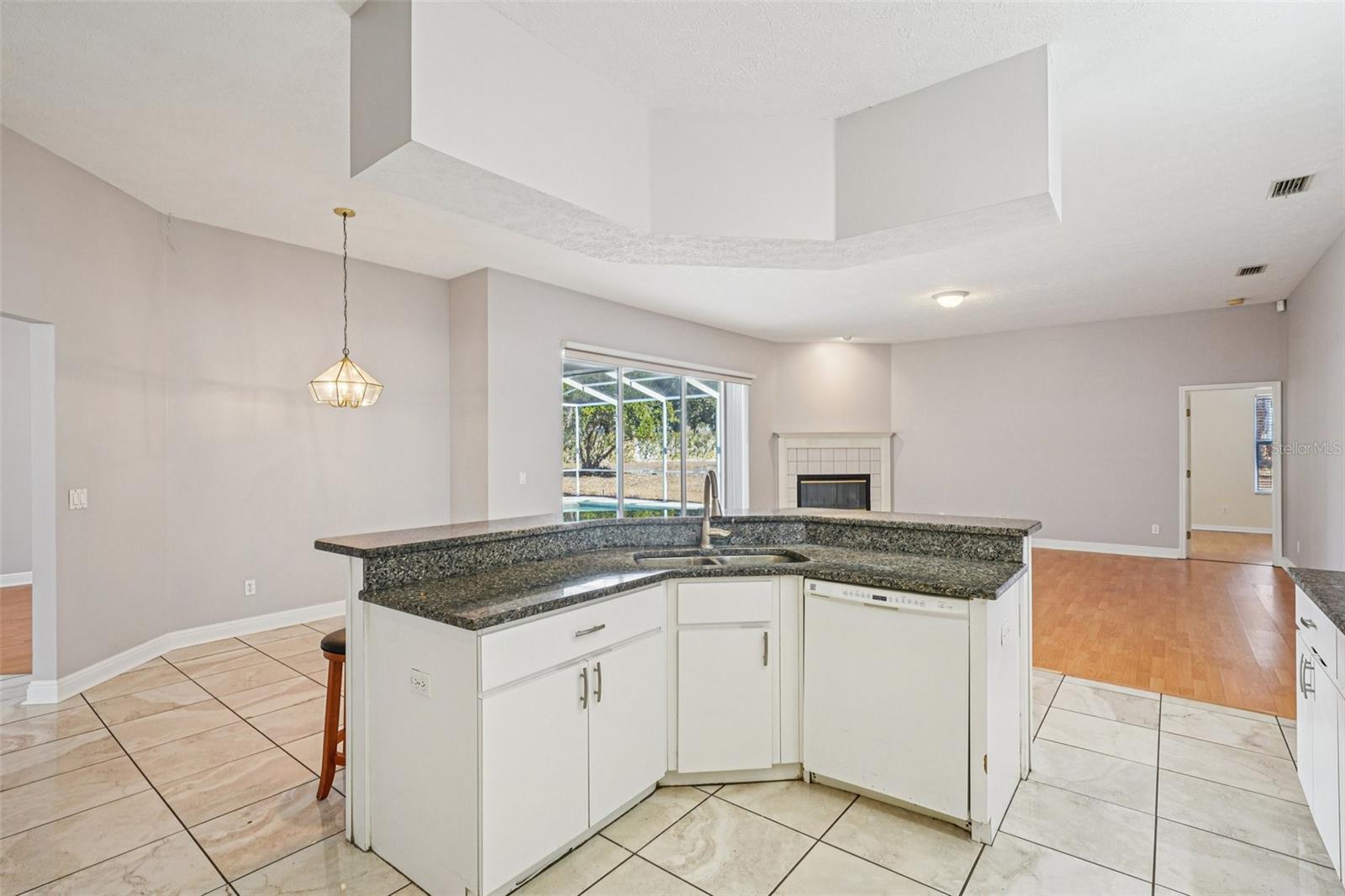 PARKLAND ESTATES EAST - Residential