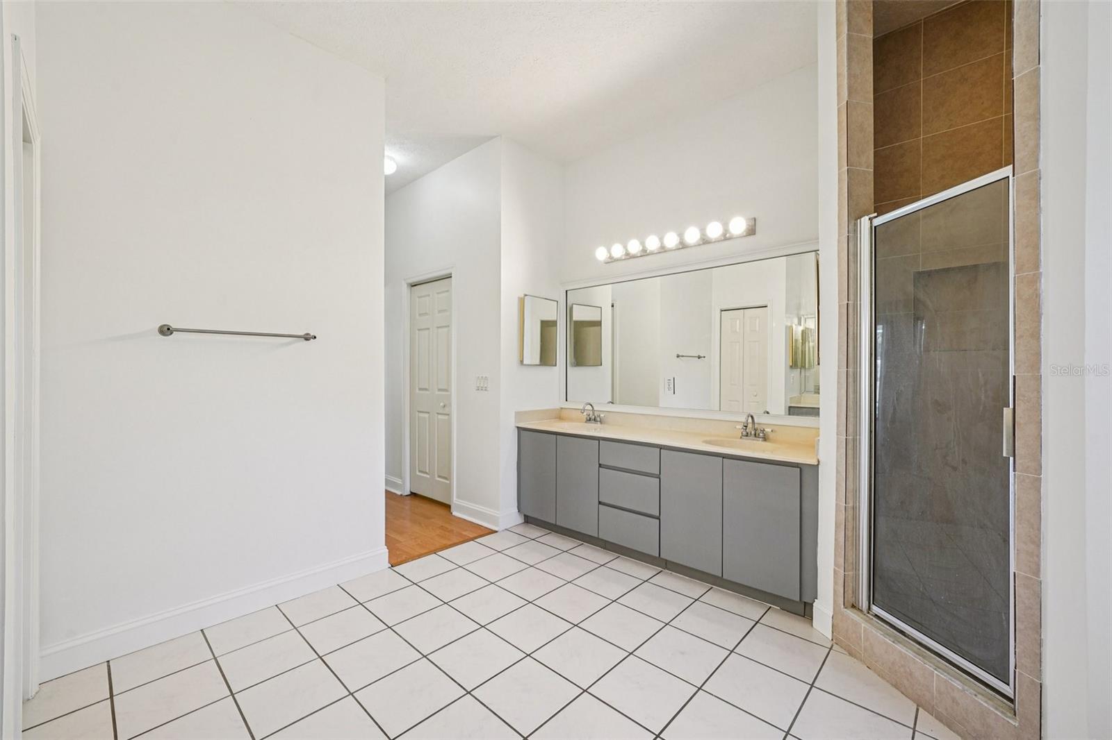 PARKLAND ESTATES EAST - Residential