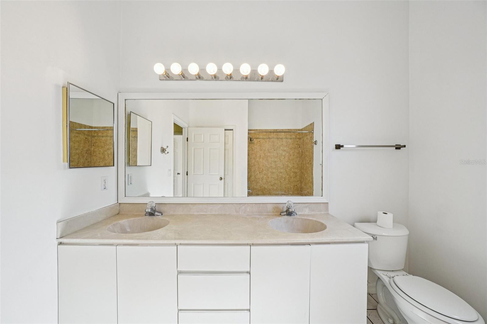 PARKLAND ESTATES EAST - Residential