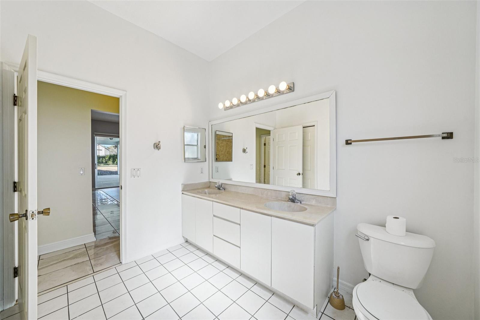 PARKLAND ESTATES EAST - Residential