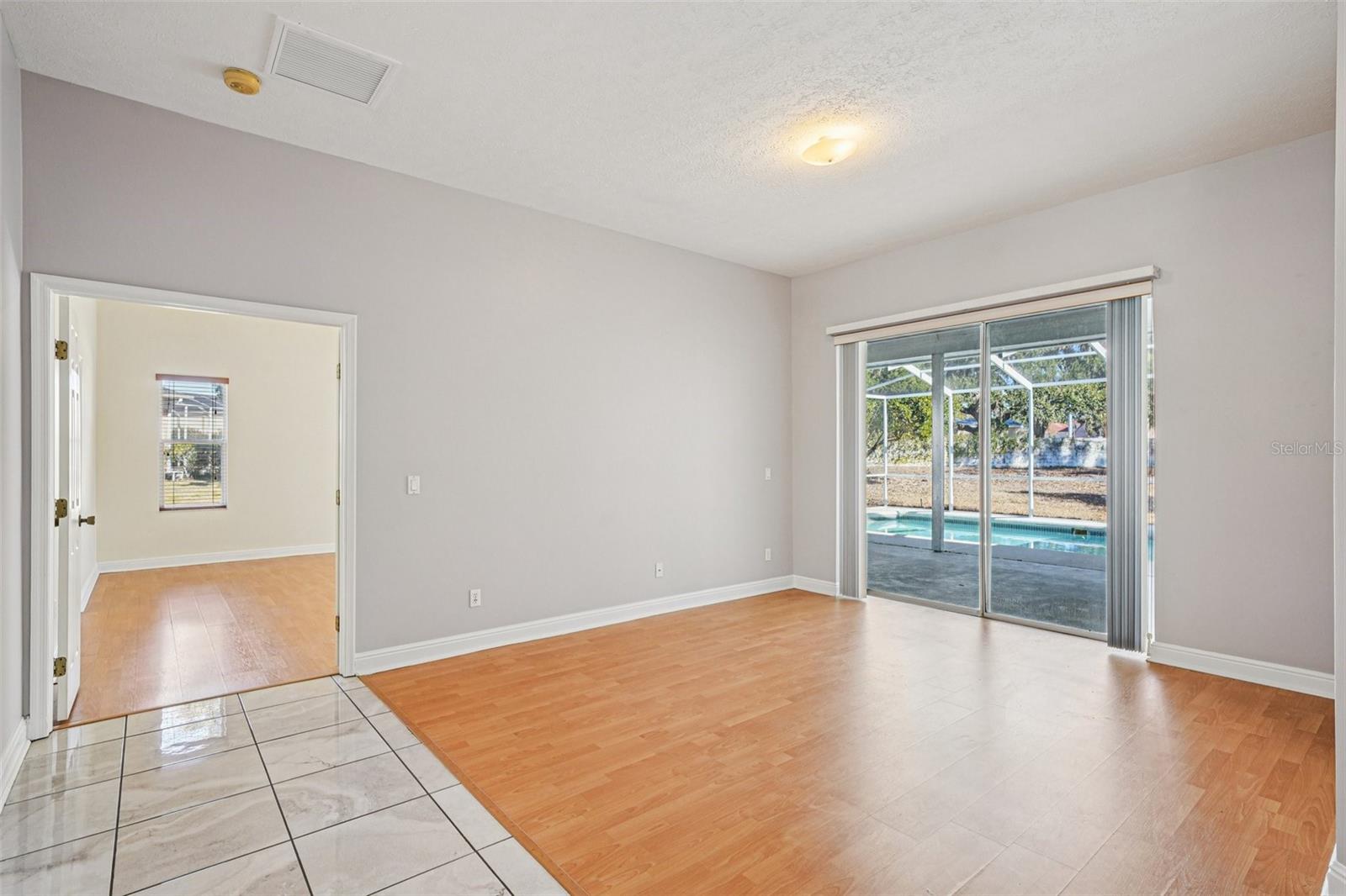 PARKLAND ESTATES EAST - Residential