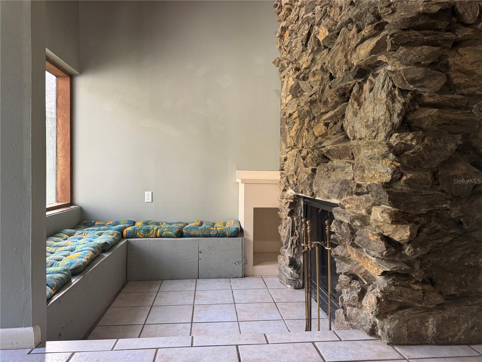 304 SPRING RUN CIRCLE